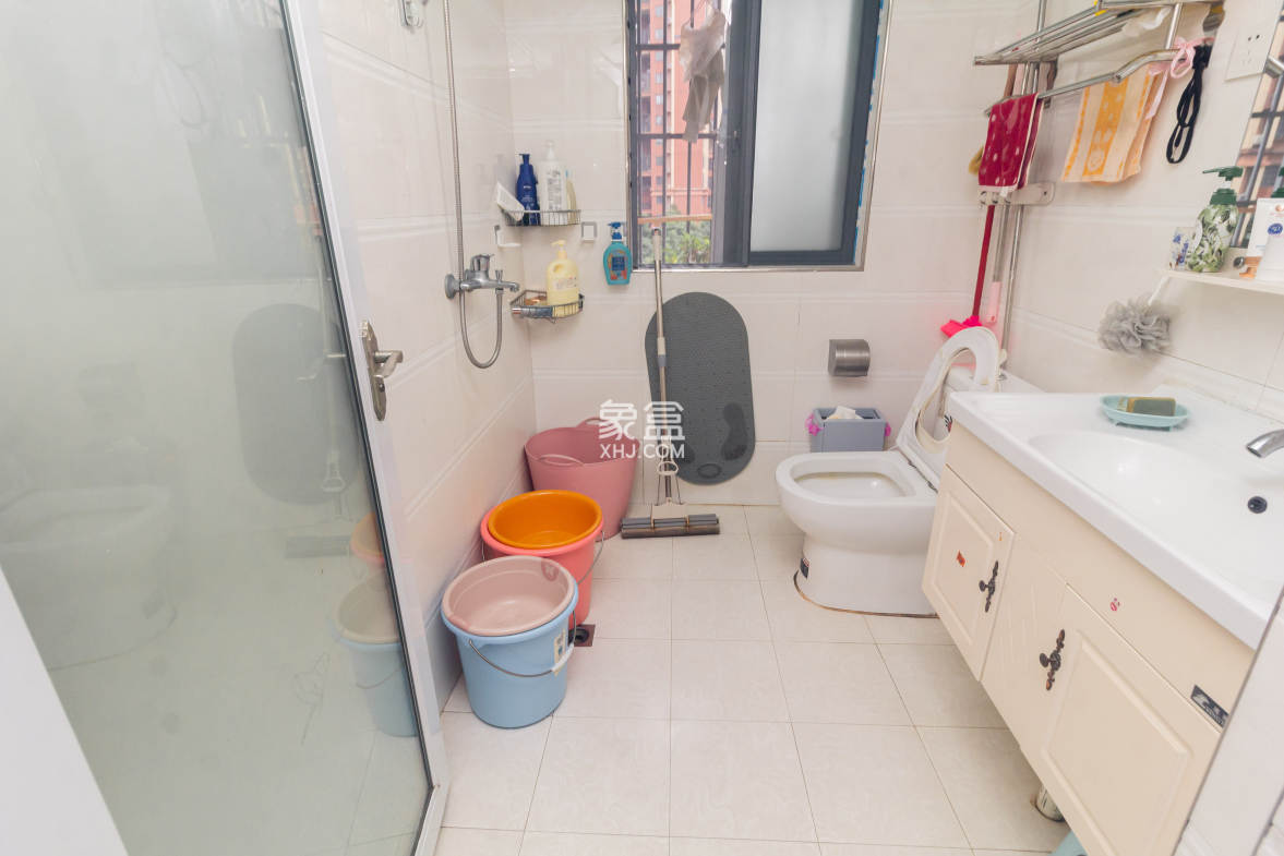 海德公园  3室2厅1卫    52.8万 海德公园  3室2厅1卫    52.8万卫生间