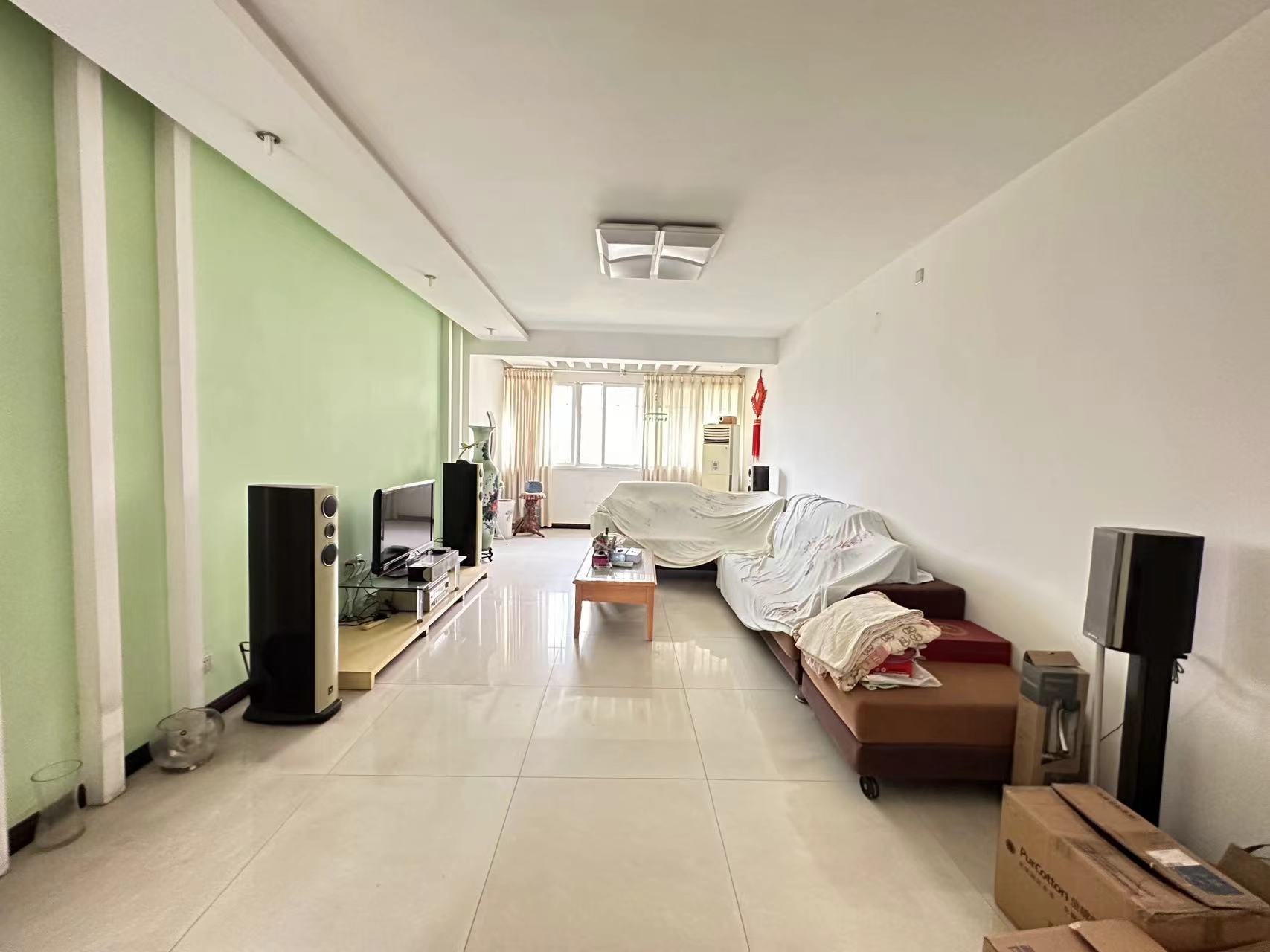 电信小区泰山花园 4室2厅1卫 50.0万 电信小区泰山花园 4室2厅1卫 50.0万室内图