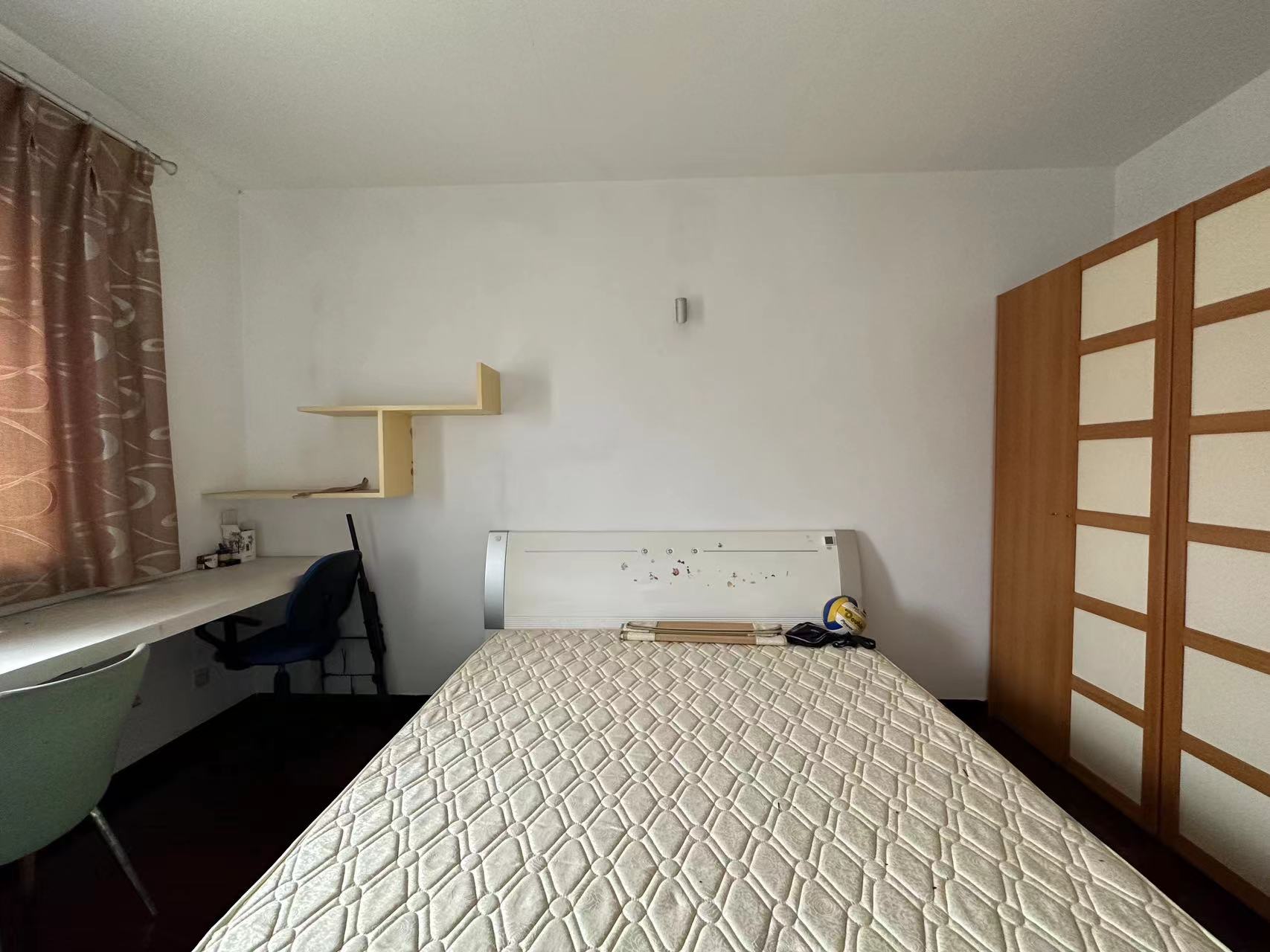 电信小区泰山花园 4室2厅1卫 50.0万 电信小区泰山花园 4室2厅1卫 50.0万室内图