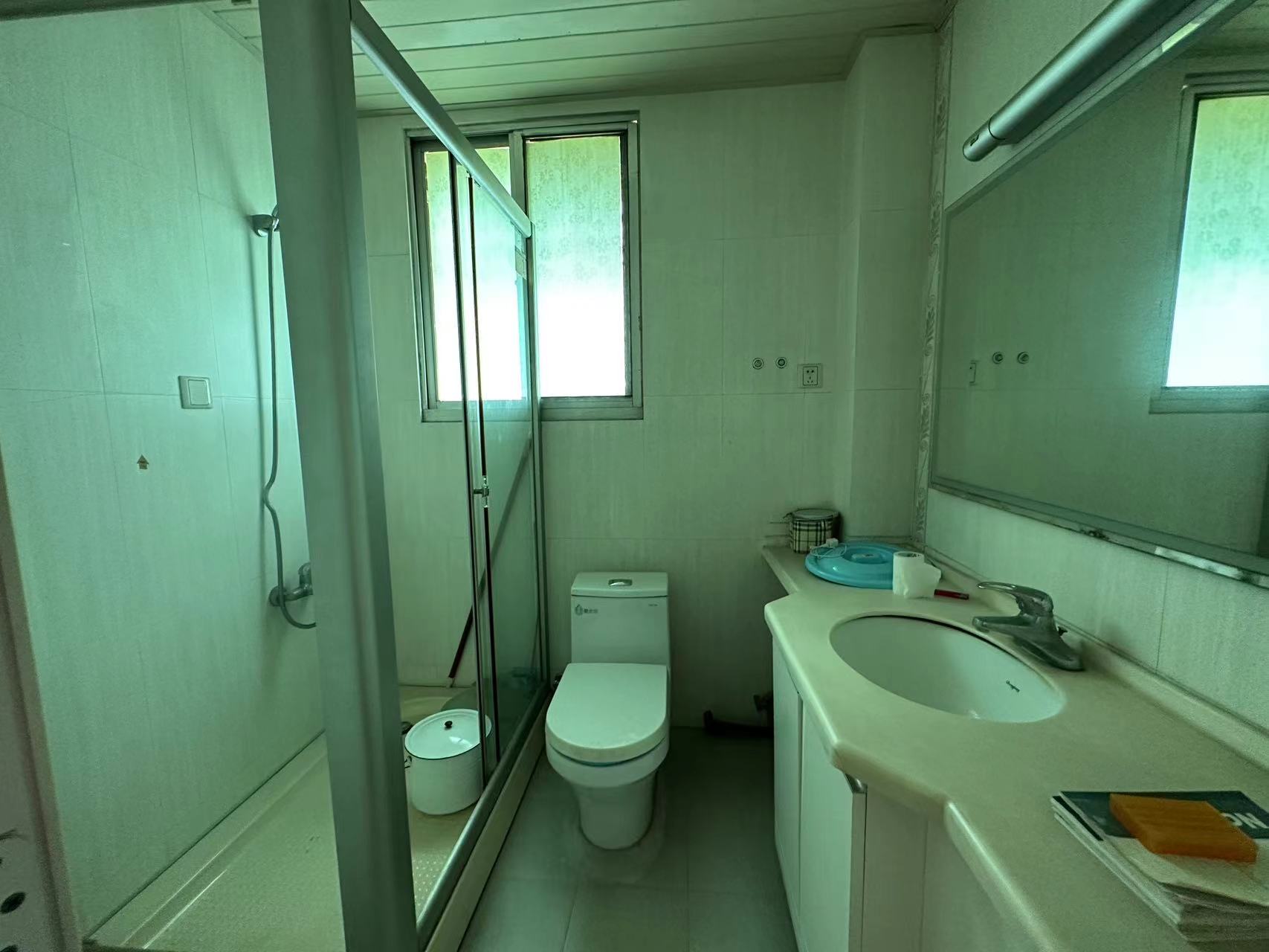 电信小区泰山花园 4室2厅1卫 50.0万 电信小区泰山花园 4室2厅1卫 50.0万室内图