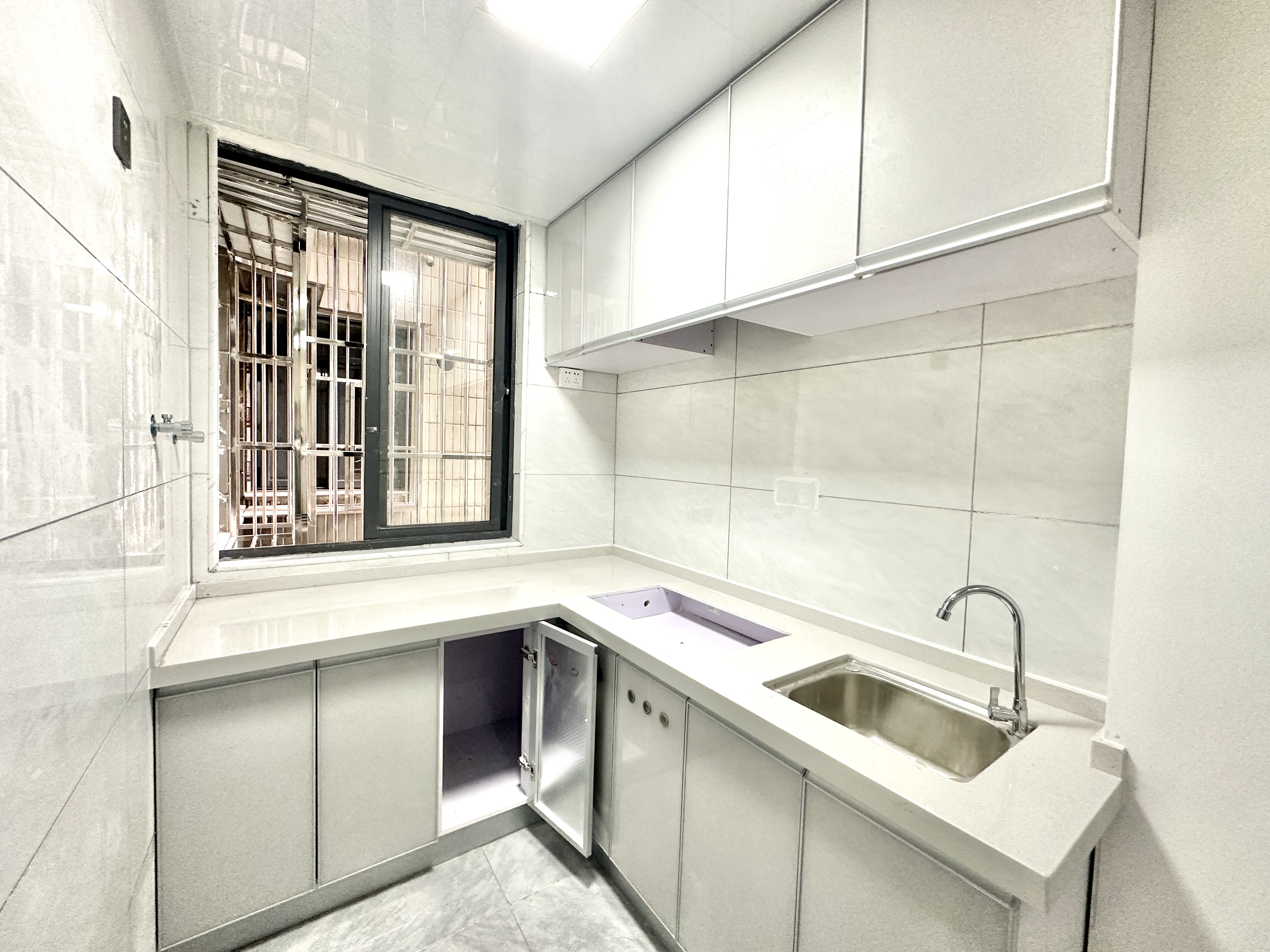 金融花园 1室0厅1卫 95.0万 金融花园 1室0厅1卫 95.0万厨房