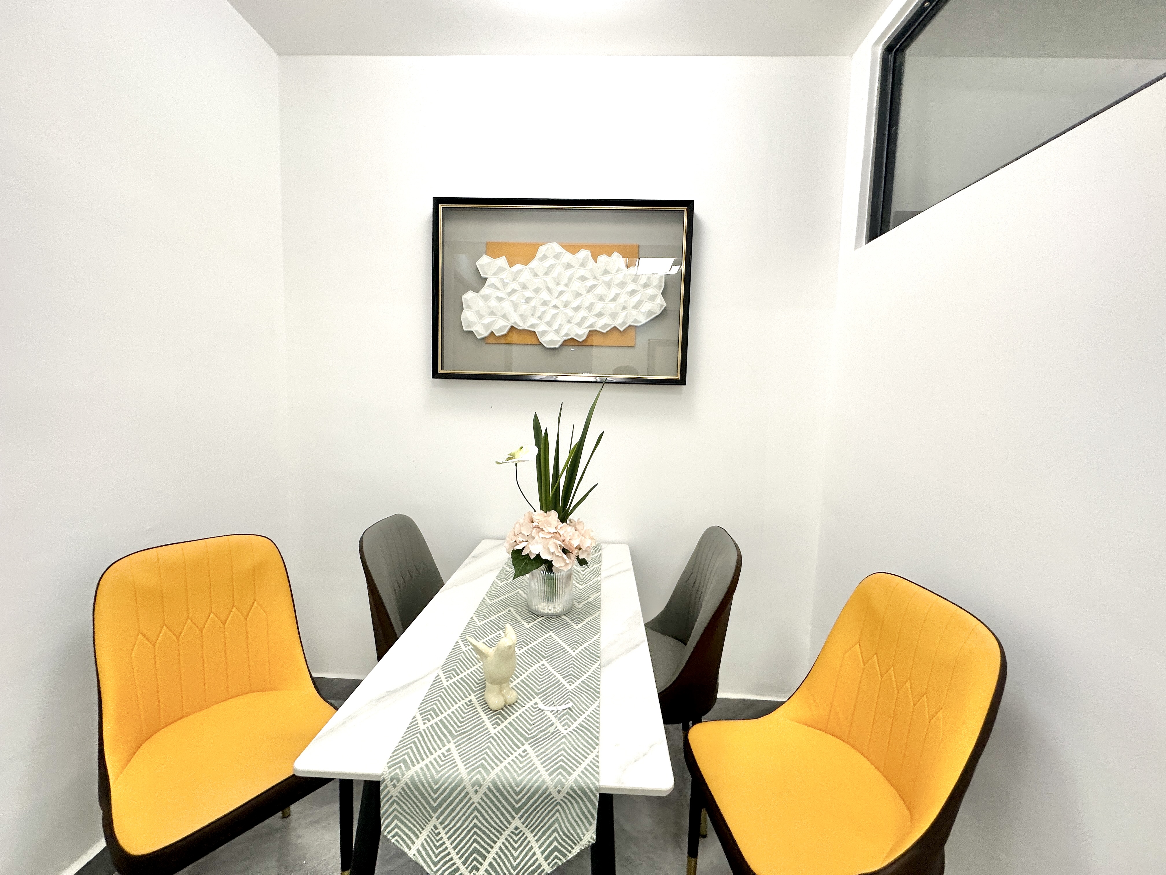 金融花园 1室0厅1卫 95.0万 金融花园 1室0厅1卫 95.0万客厅