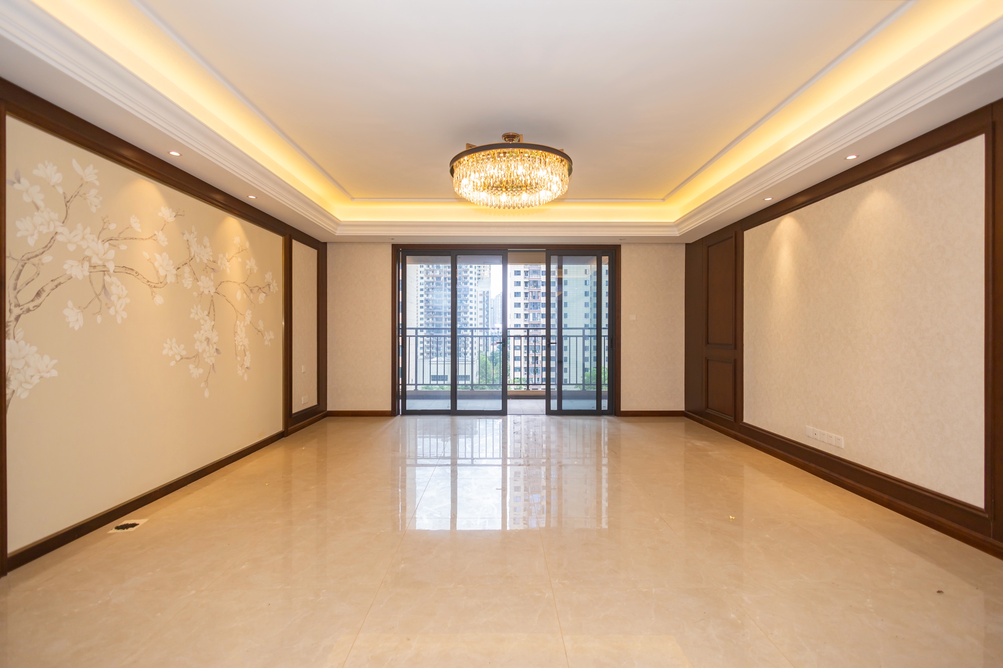 运达锦绣广场 6室2厅4卫 380.0万 运达锦绣广场 6室2厅4卫 380.0万客厅