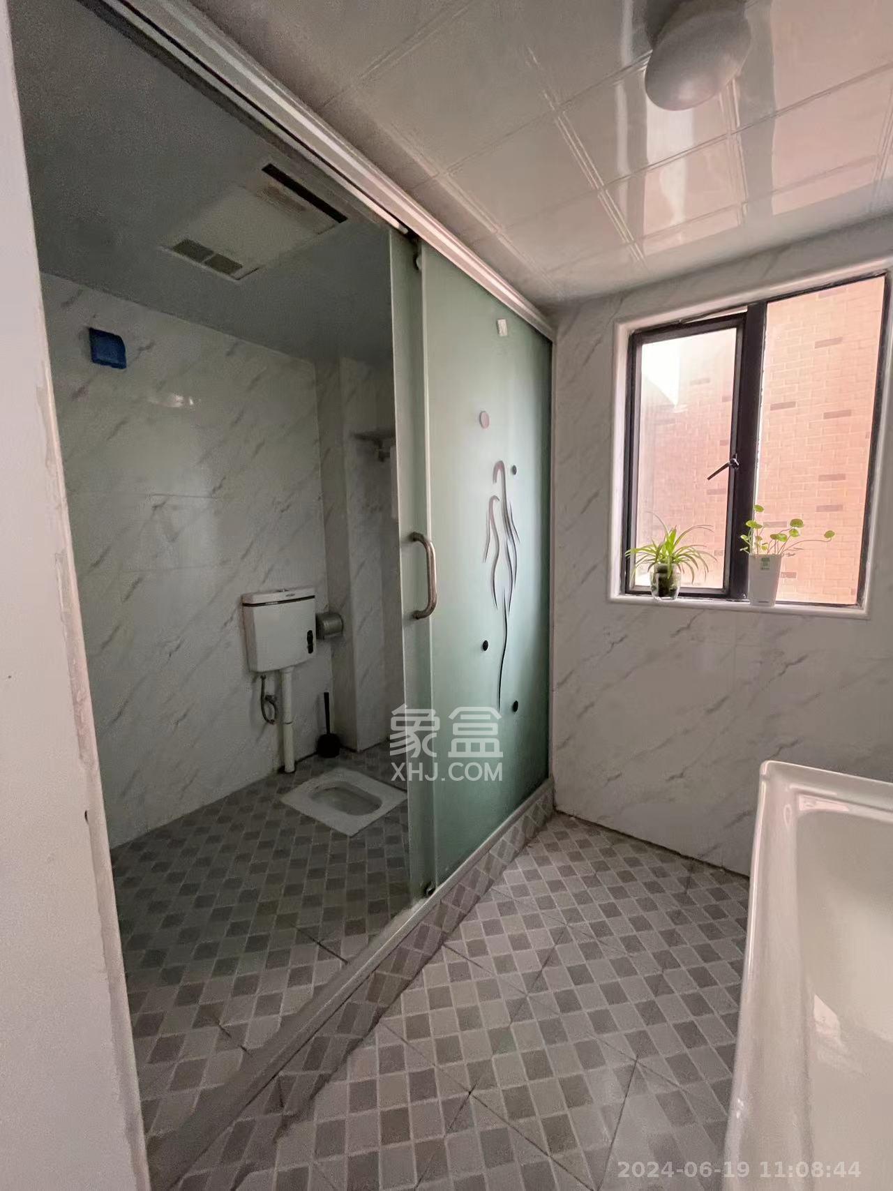 湘府名邸（同力家园）  5室1厅4卫   1500.00元/月室内图