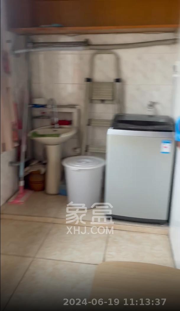 省水院宿舍 1室2厅1卫 3500.0元/月 省水院宿舍 1室2厅1卫 3500.0元/月室内图