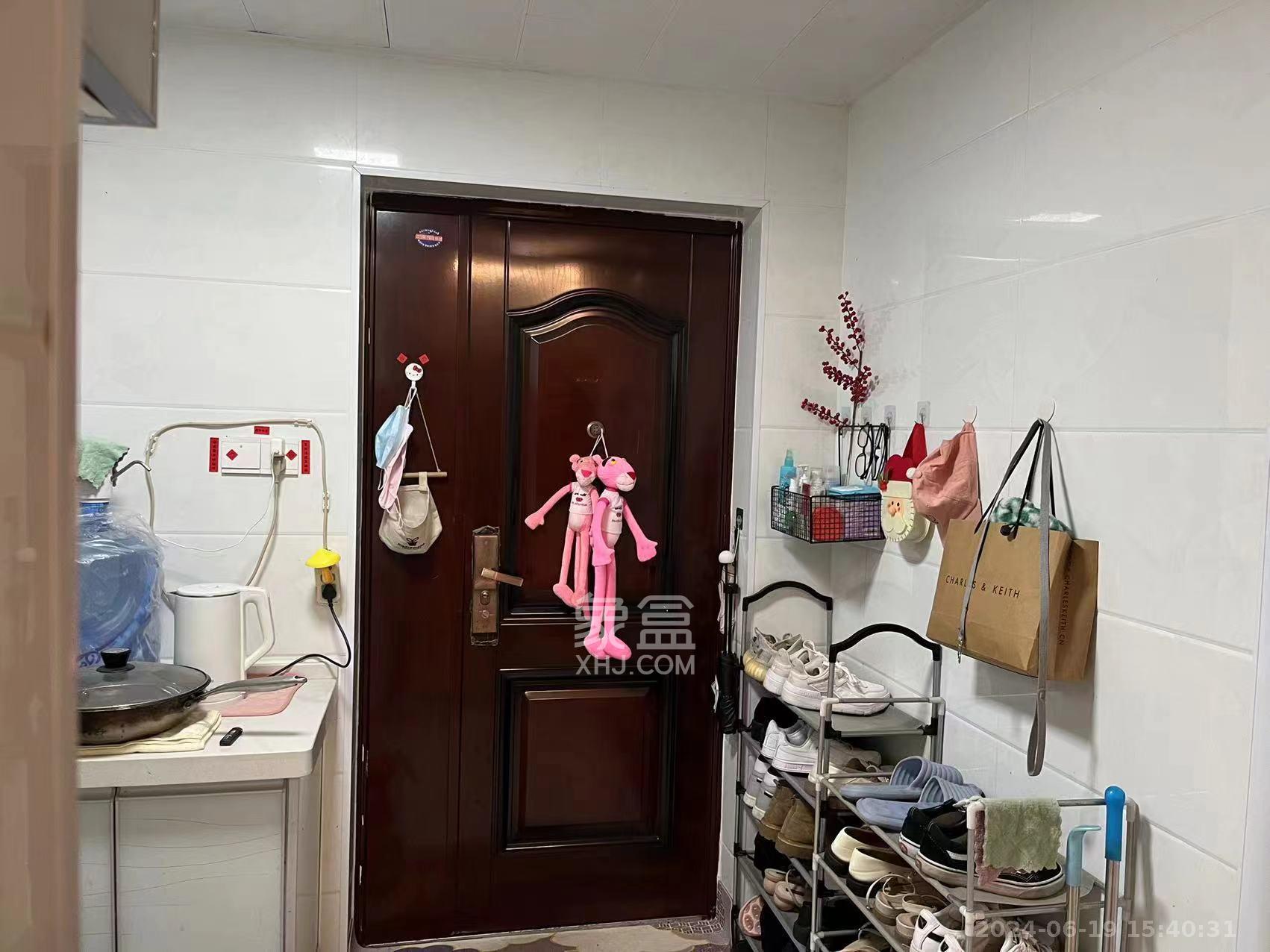 和庄  1室1厅1卫    1600.0元/月室内图