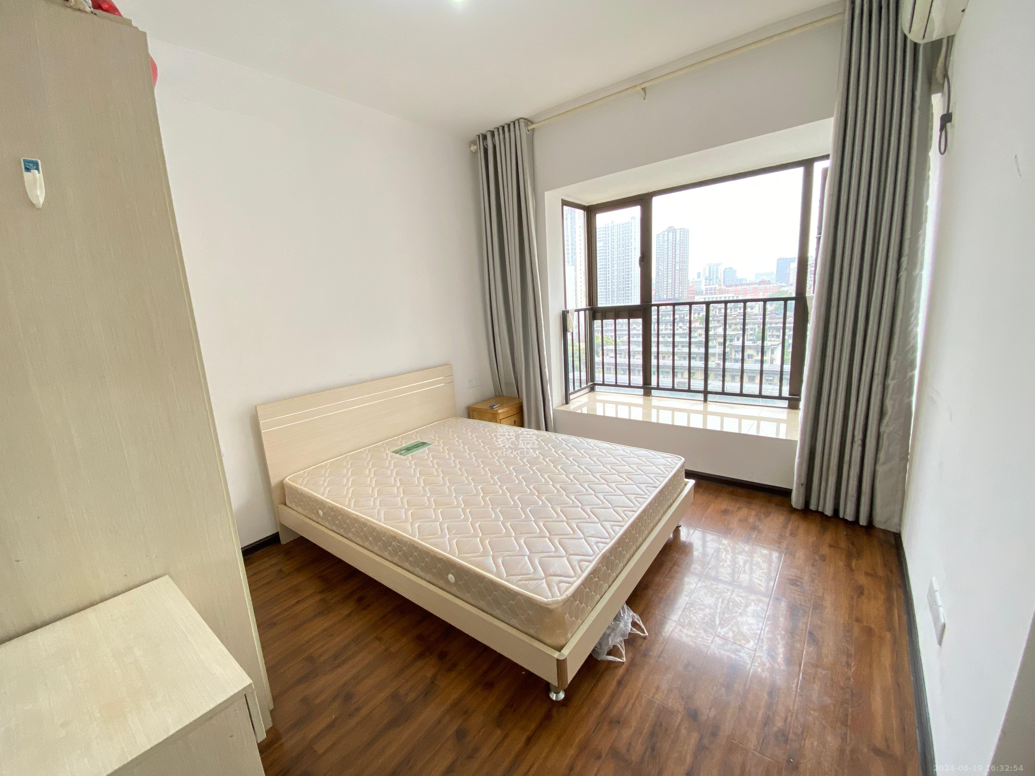 大鸿杰座  3室2厅1卫   3200.00元/月室内图