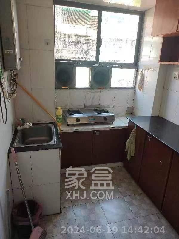红旗社区  2室1厅1卫   1600.00元/月室内图