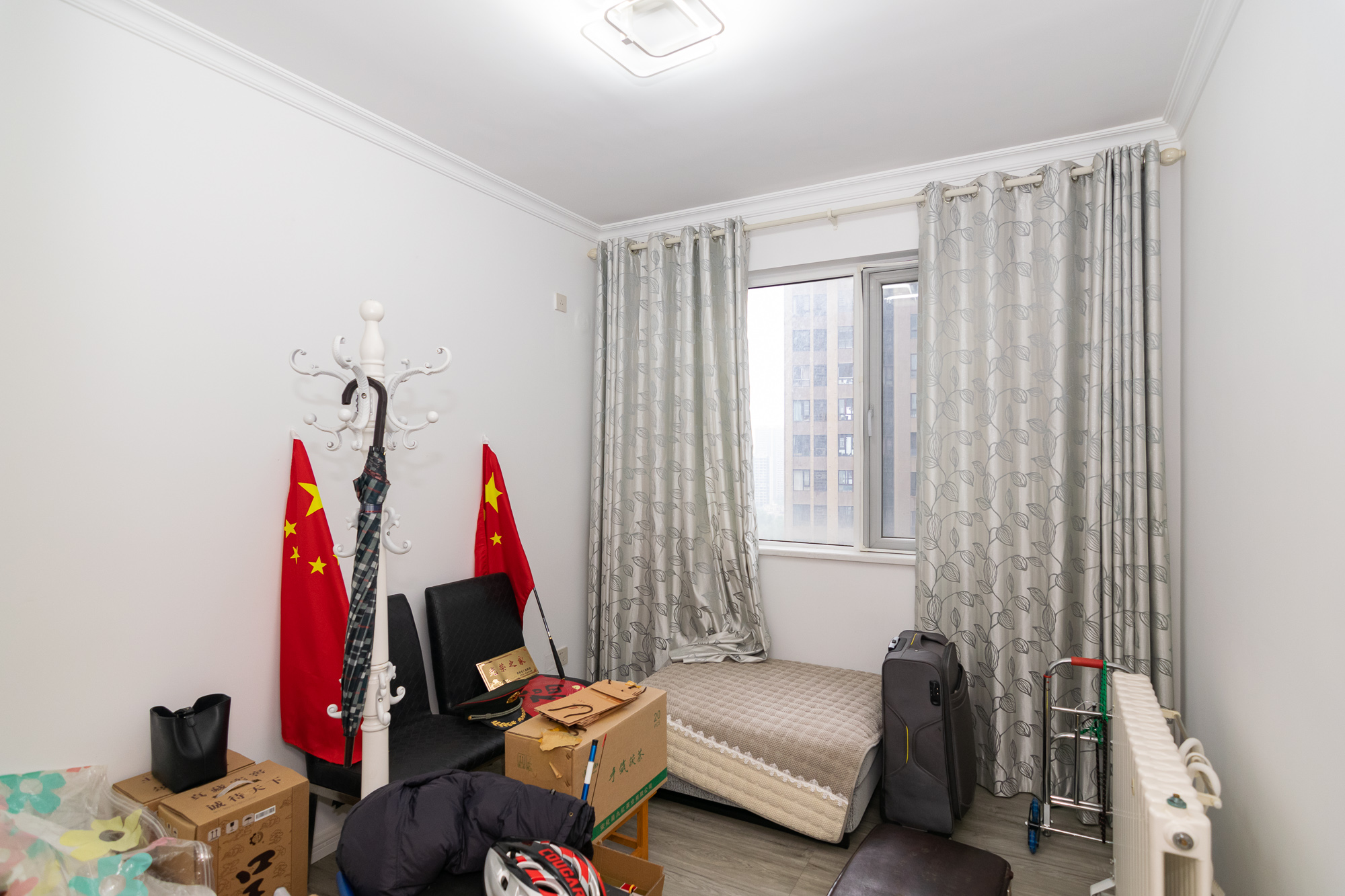 金地三千府(金地湖山樾、金地自在城)  3室2厅2卫    92.0万 金地三千府(金地湖山樾、金地自在城)  3室2厅2卫    92.0万卧室