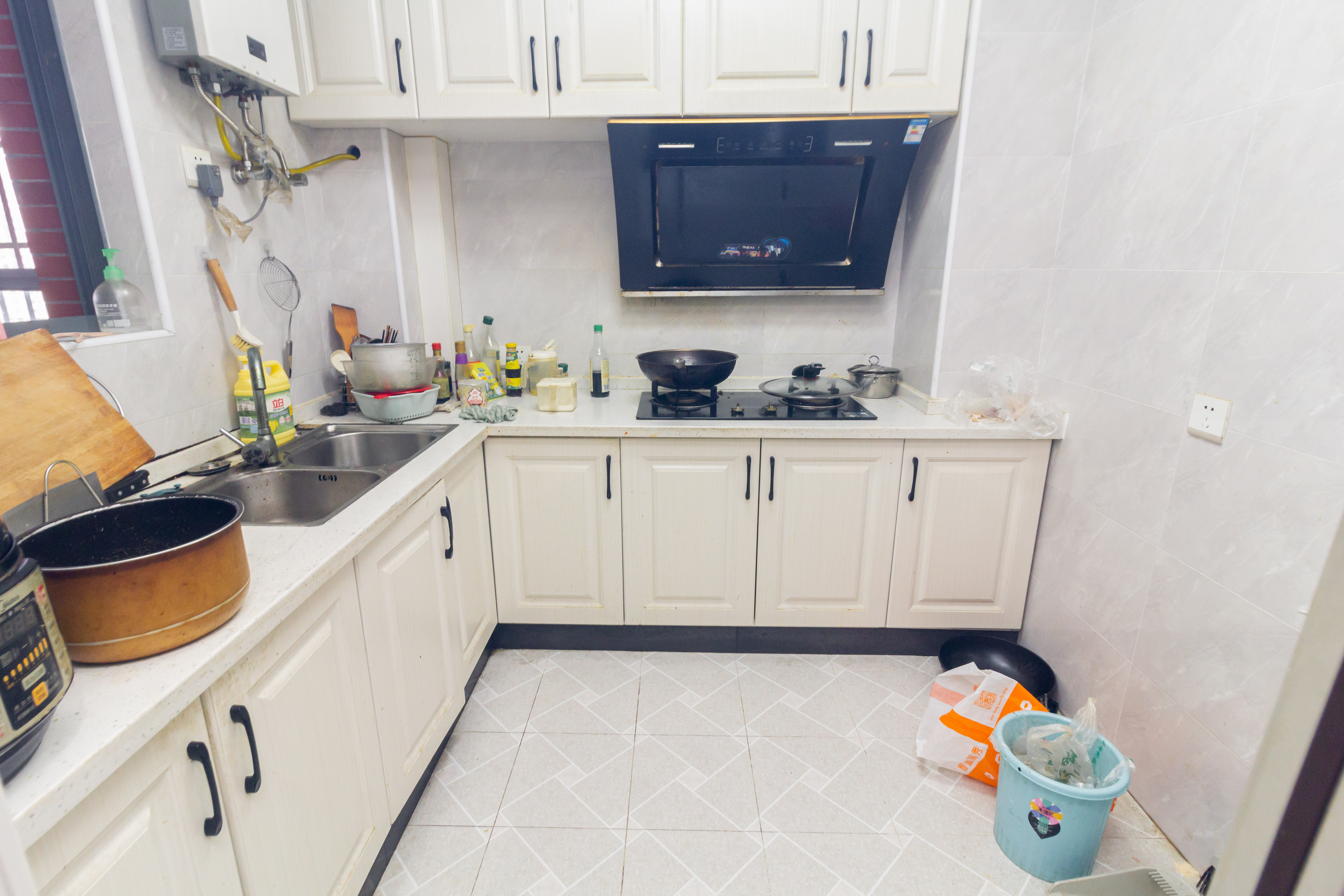 海德公园 4室2厅2卫 74.8万 海德公园 4室2厅2卫 74.8万厨房