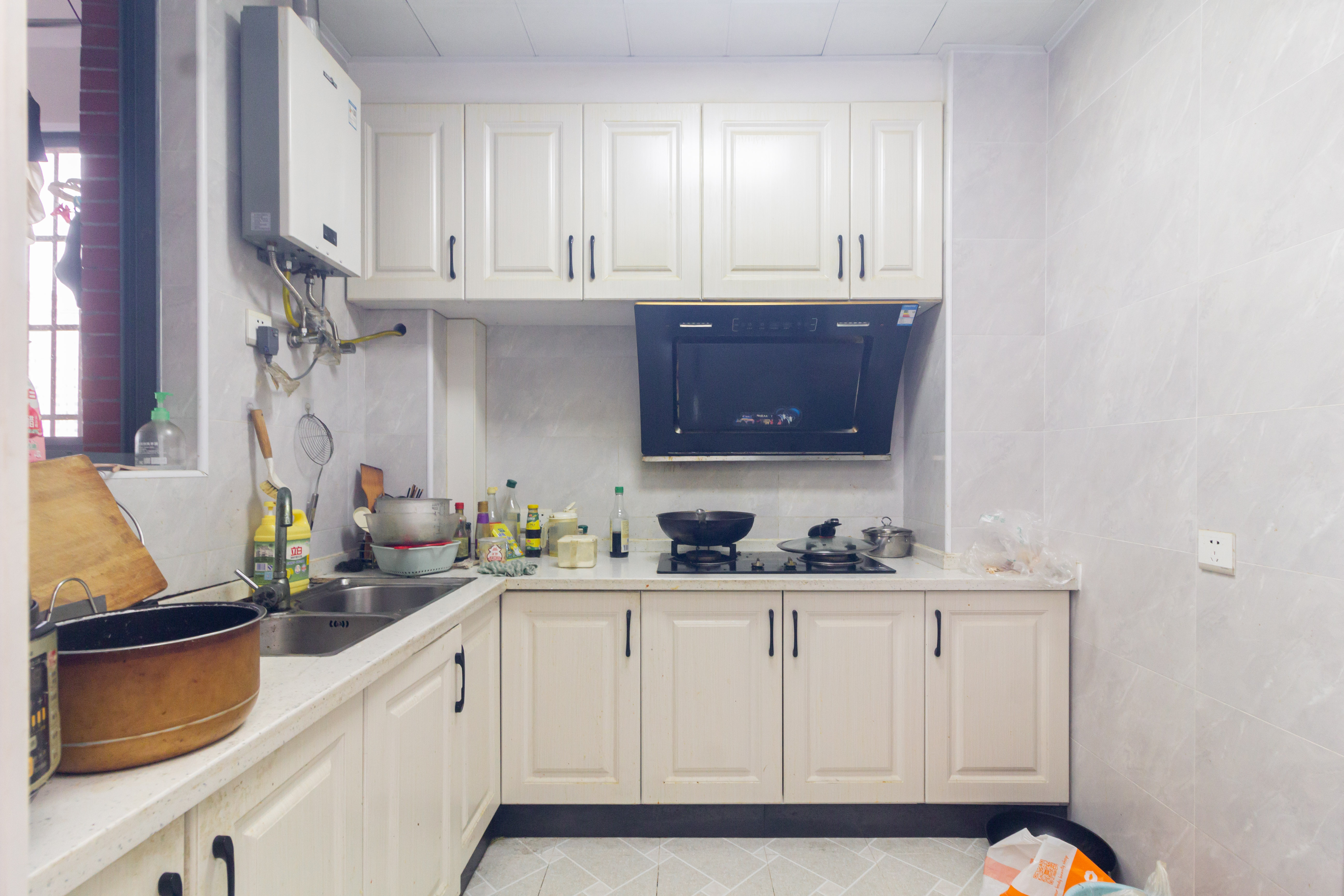 海德公园 4室2厅2卫 74.8万 海德公园 4室2厅2卫 74.8万厨房