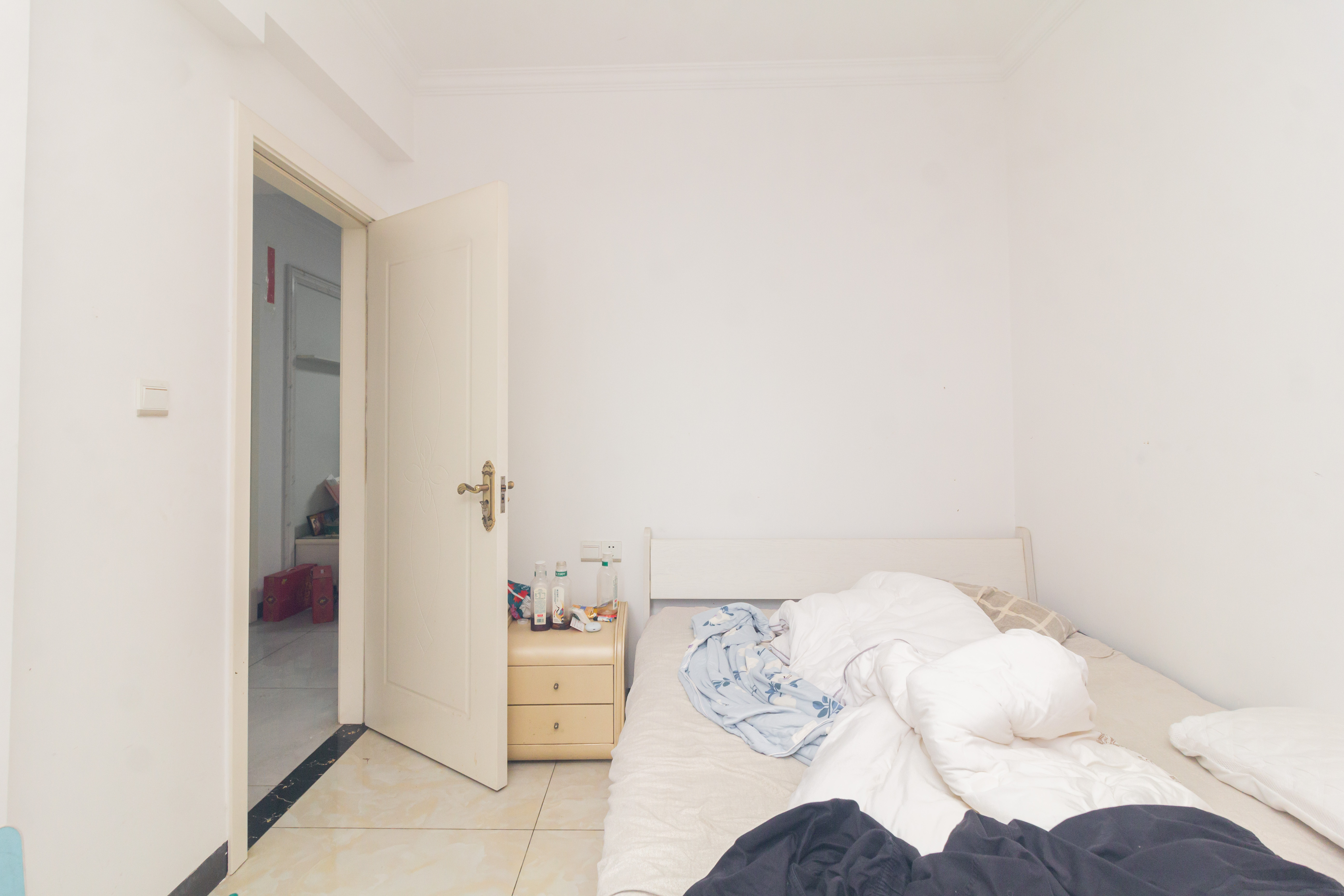 海德公园 4室2厅2卫 74.8万 海德公园 4室2厅2卫 74.8万卧室