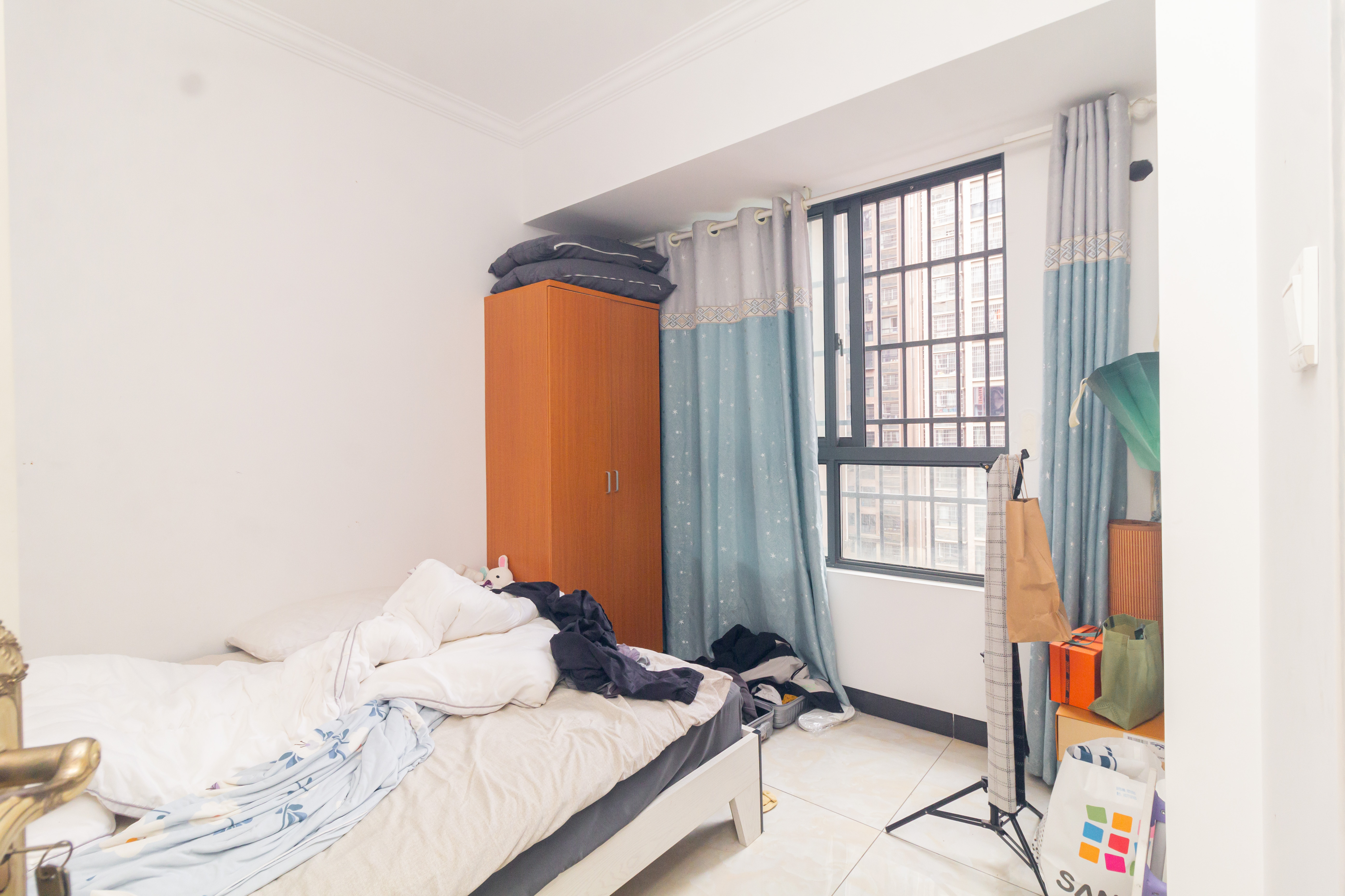 海德公园 4室2厅2卫 74.8万 海德公园 4室2厅2卫 74.8万卧室