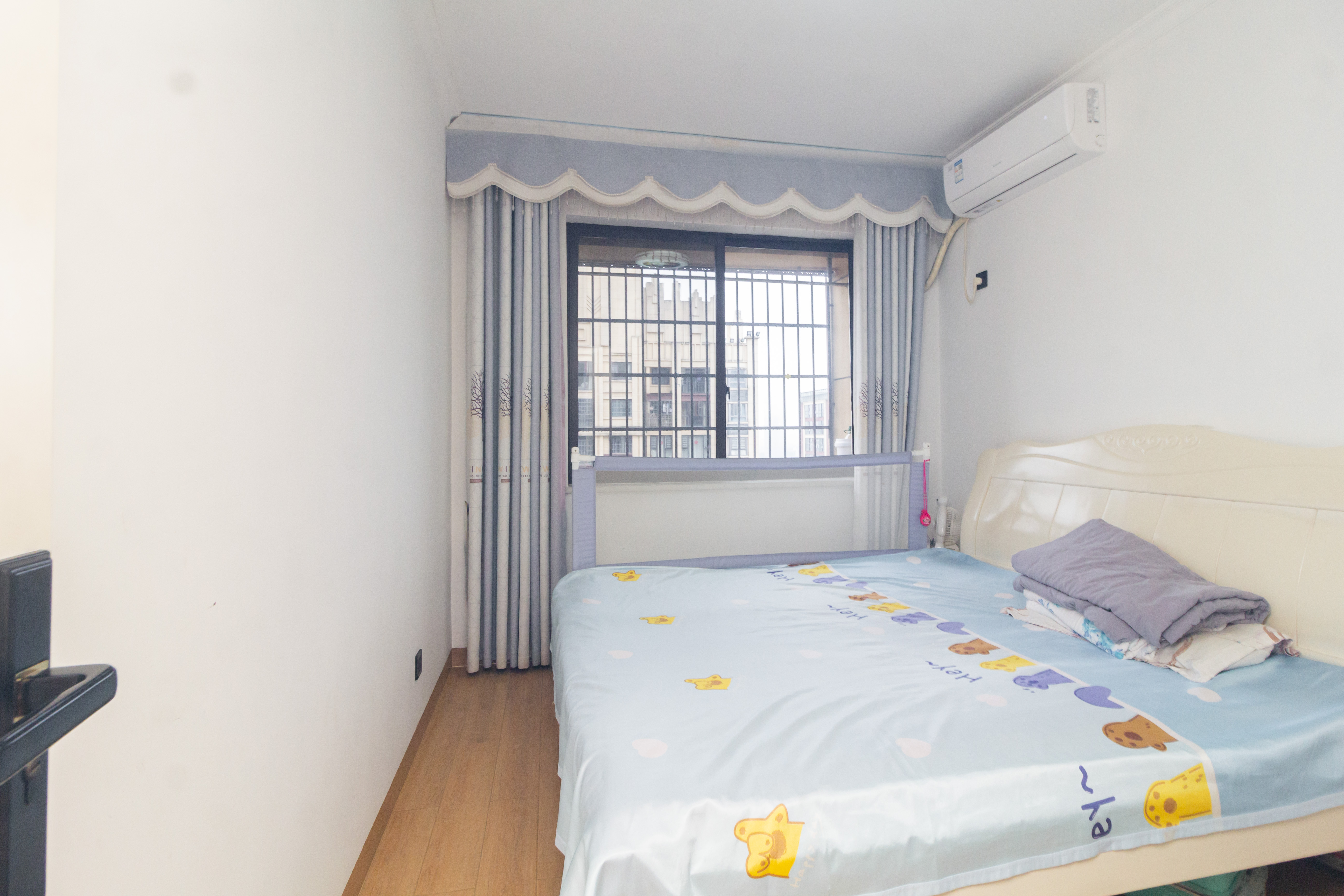 东方美地 4室2厅2卫 106.0万 东方美地 4室2厅2卫 106.0万卧室