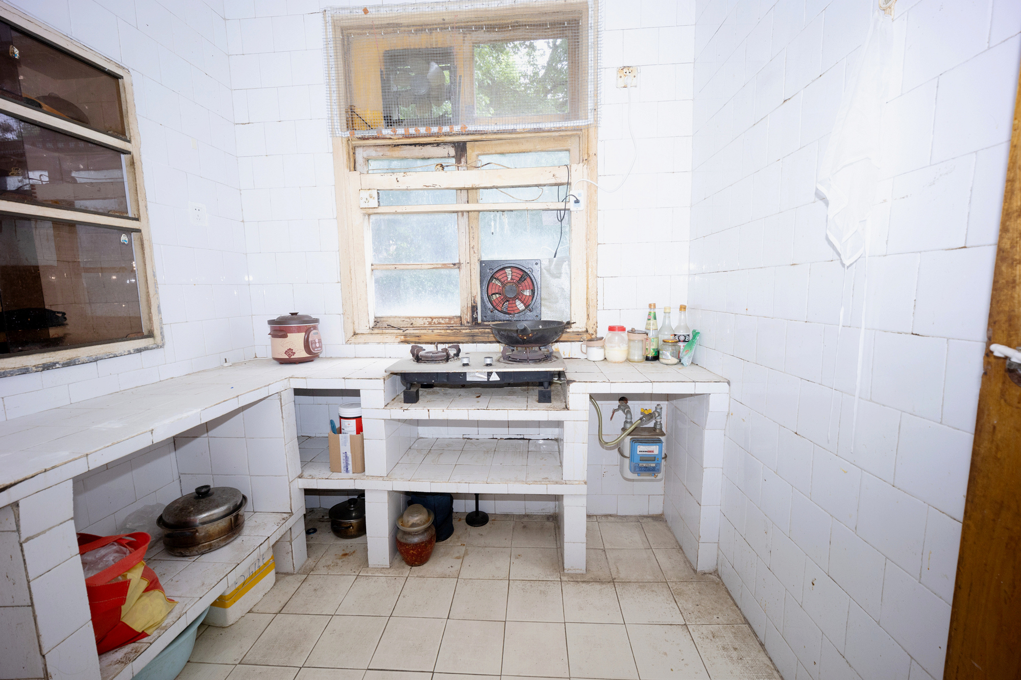 向东南社区 3室1厅1卫 42.8万 向东南社区 3室1厅1卫 42.8万厨房