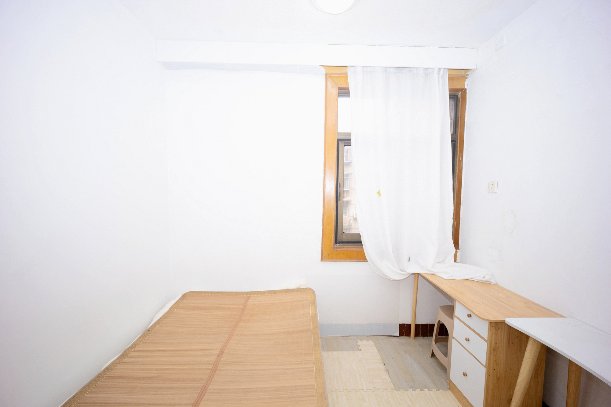 向东南社区 3室1厅1卫 42.8万 向东南社区 3室1厅1卫 42.8万卧室