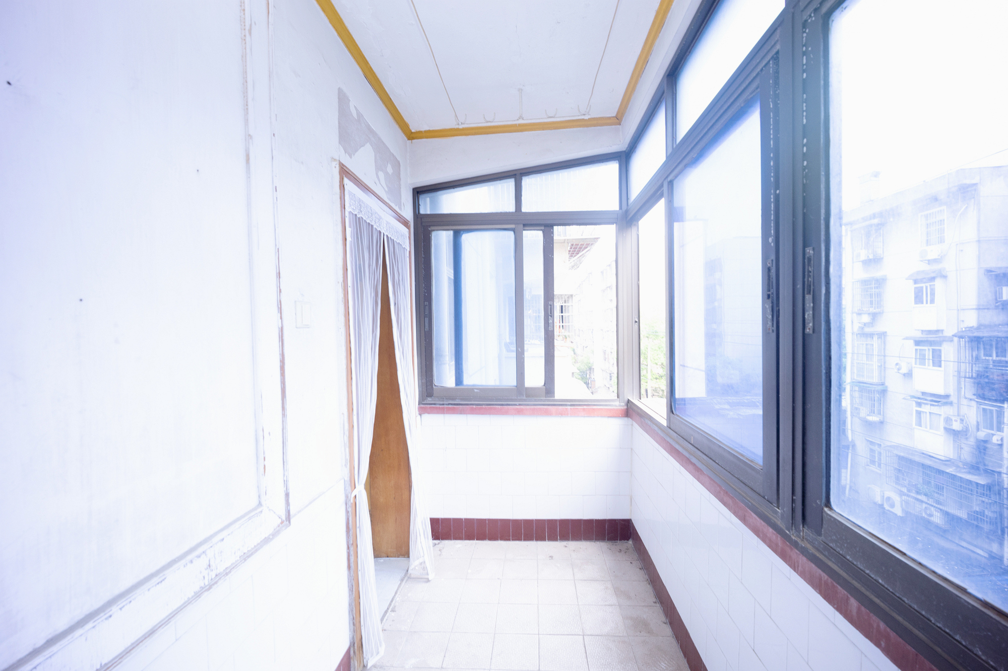 向东南社区 3室1厅1卫 42.8万 向东南社区 3室1厅1卫 42.8万阳台