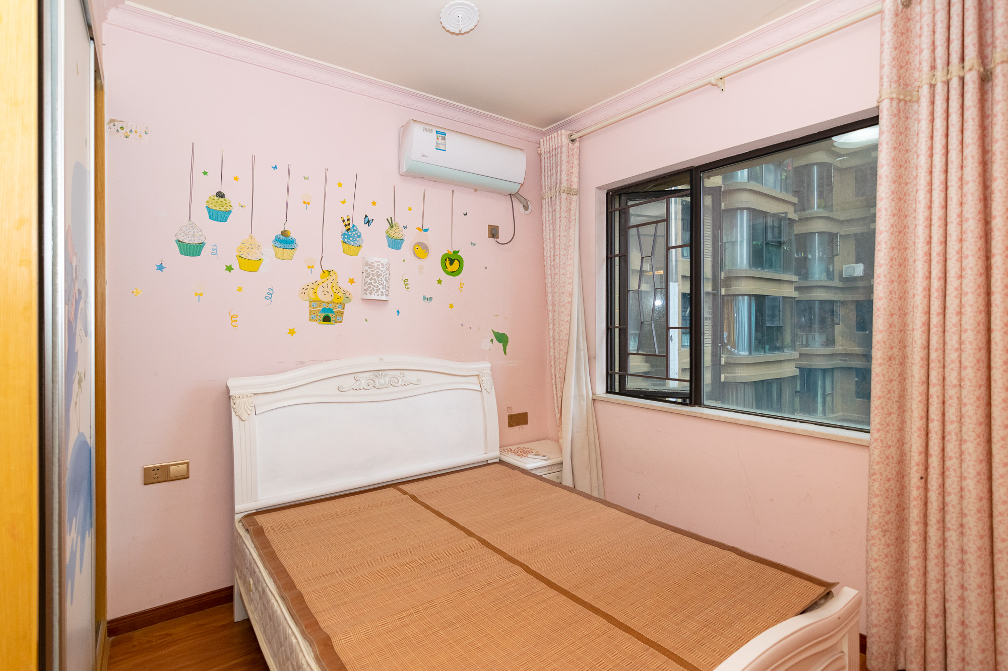 润和紫郡一期 3室2厅1卫 68.0万 润和紫郡一期 3室2厅1卫 68.0万卧室