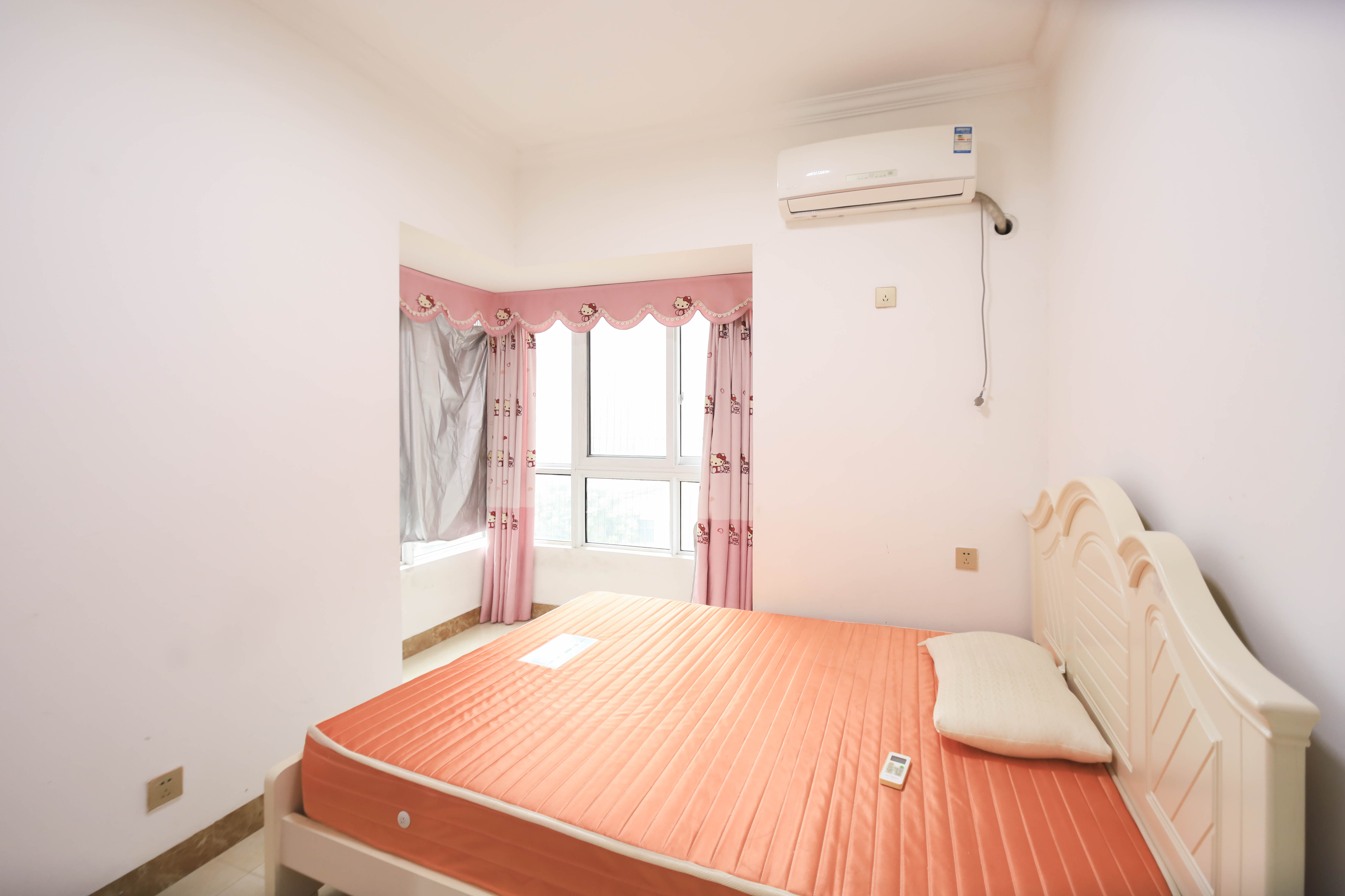 湘府十城(汇财御景湾新寓,汇财国际) 3室2厅1卫 69.0万 湘府十城(汇财御景湾新寓,汇财国际) 3室2厅1卫 69.0万卧室