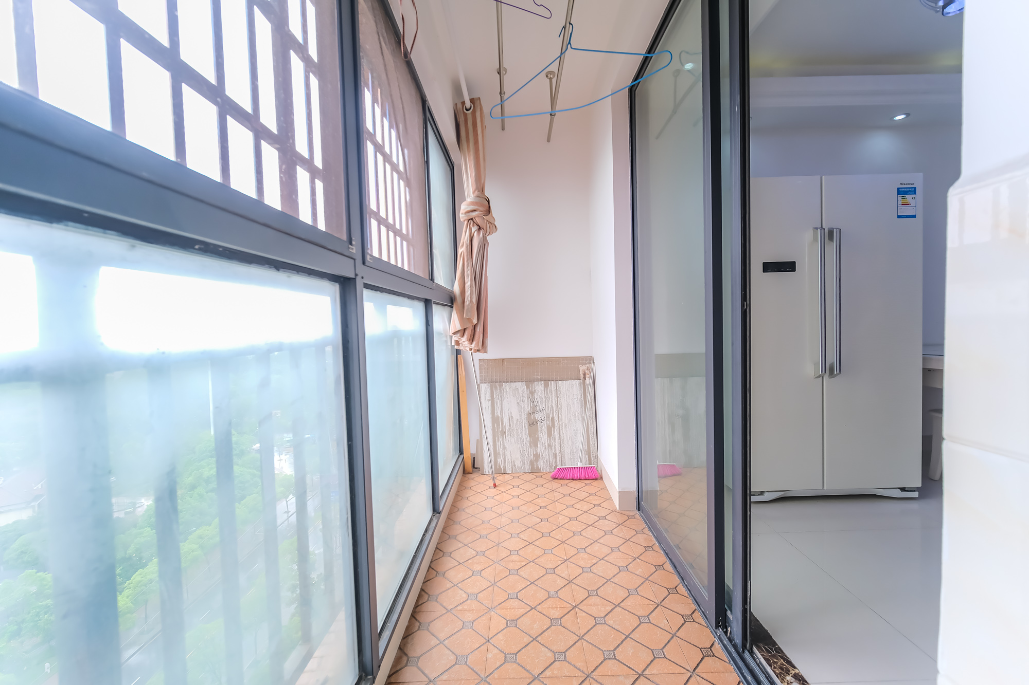三一街区  3室2厅2卫    104.95万阳台