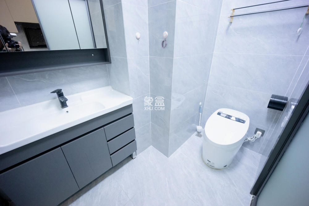 匯景發(fā)展環(huán)球中心   65.36㎡     120.00萬(wàn)