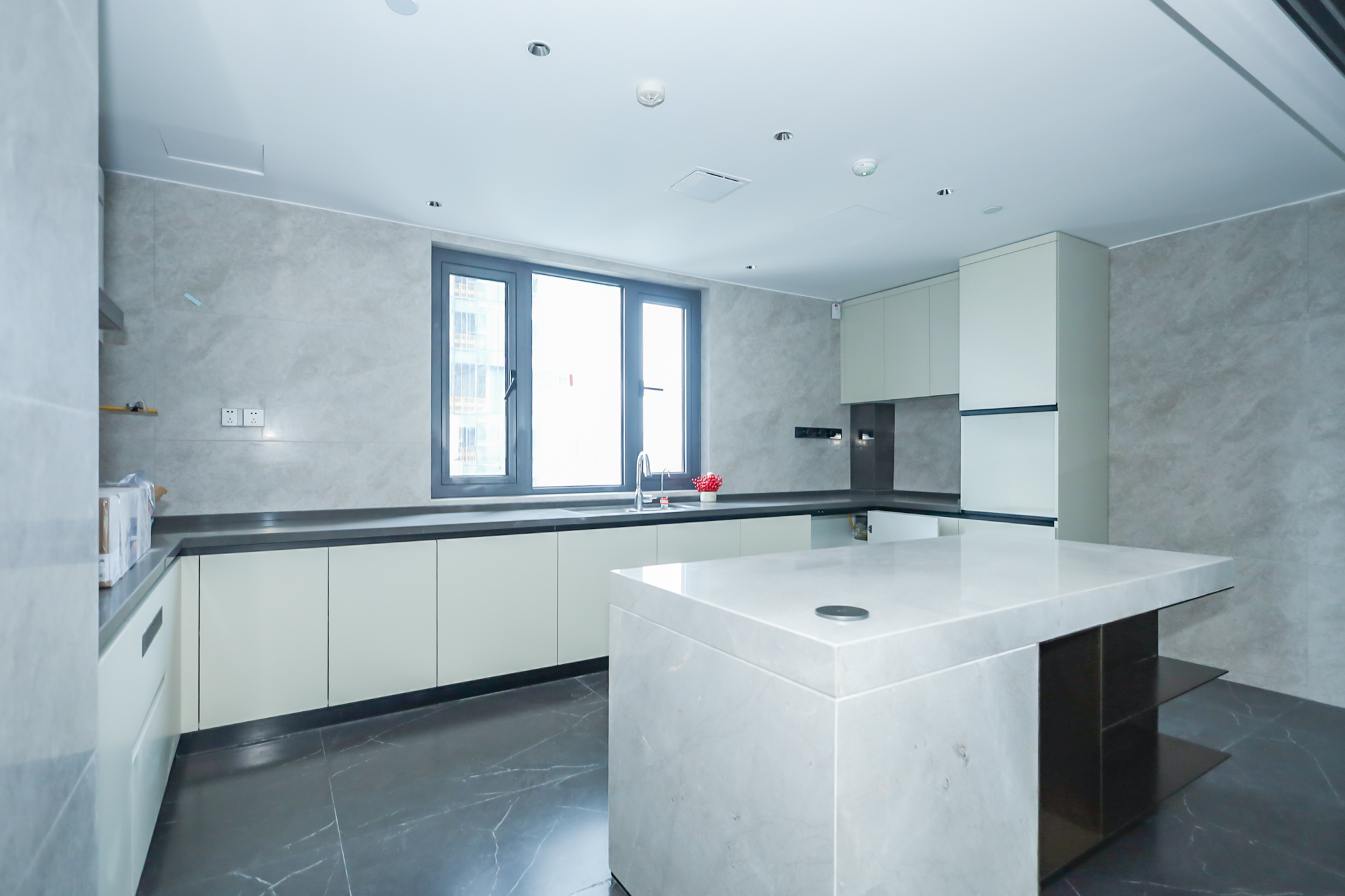 长沙悦府(华润万象城) 4室2厅3卫 568.0万 长沙悦府(华润万象城) 4室2厅3卫 568.0万厨房