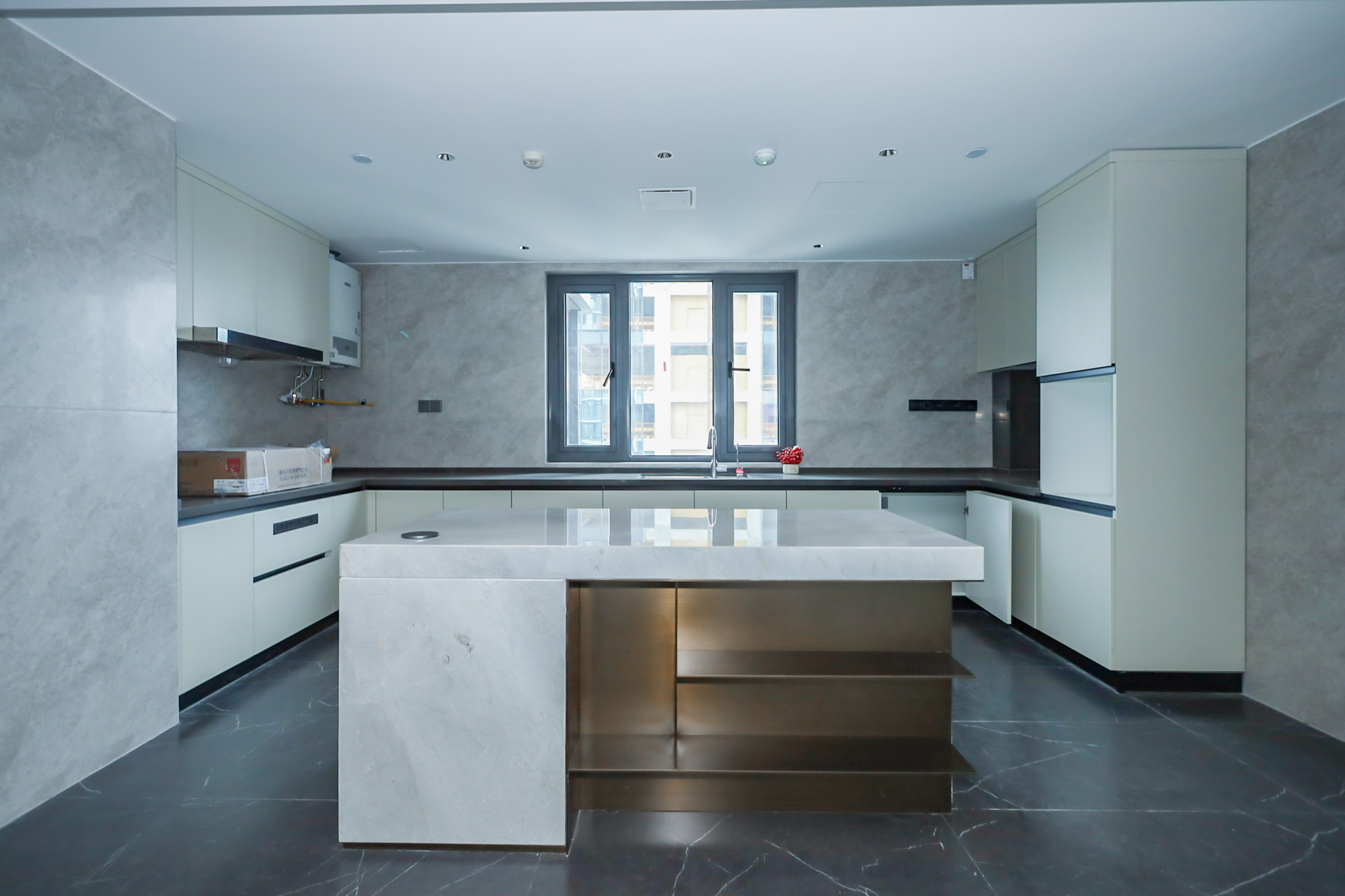 长沙悦府(华润万象城) 4室2厅3卫 568.0万 长沙悦府(华润万象城) 4室2厅3卫 568.0万厨房