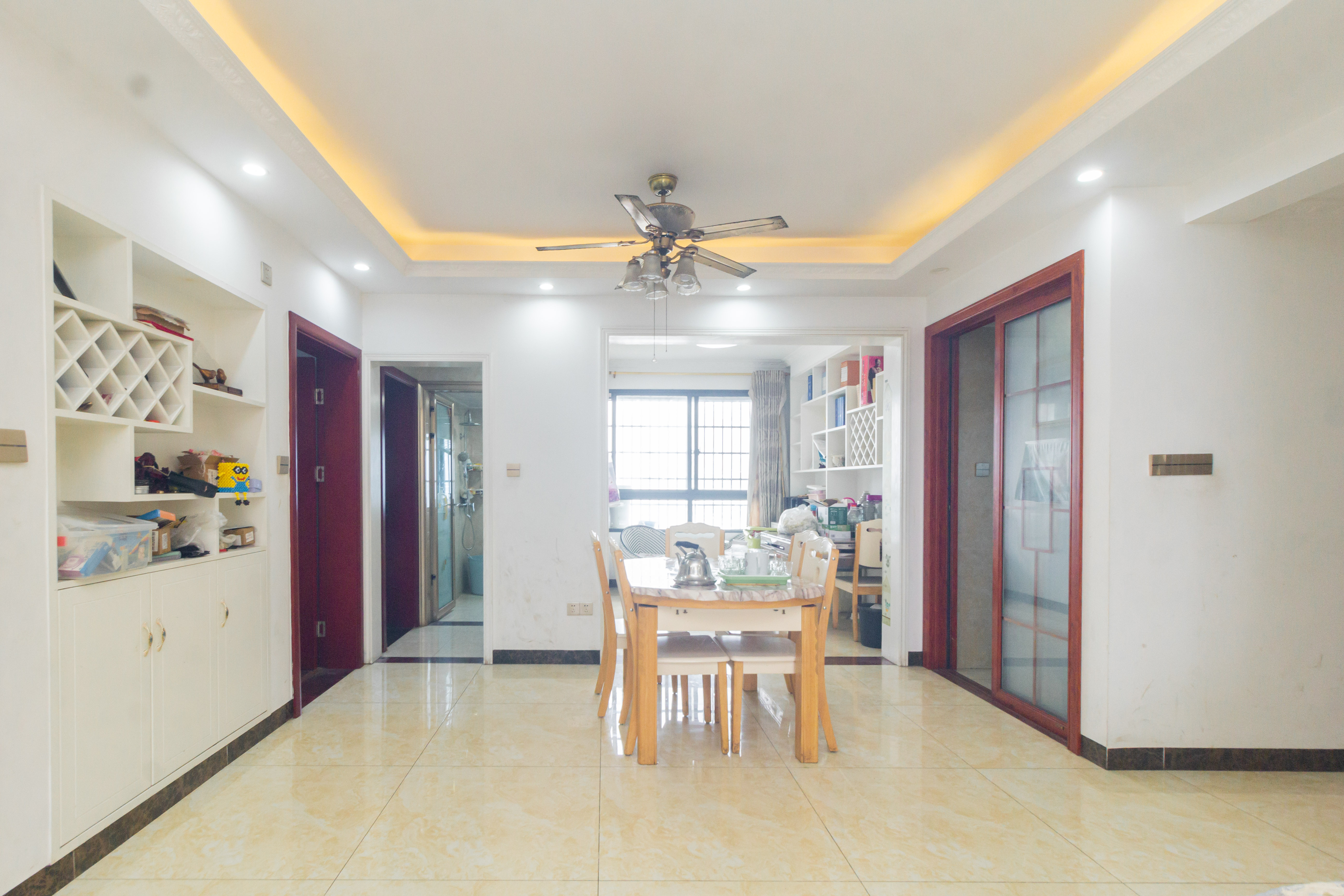 辉宏橄榄城 4室2厅2卫 75.8万 辉宏橄榄城 4室2厅2卫 75.8万客厅