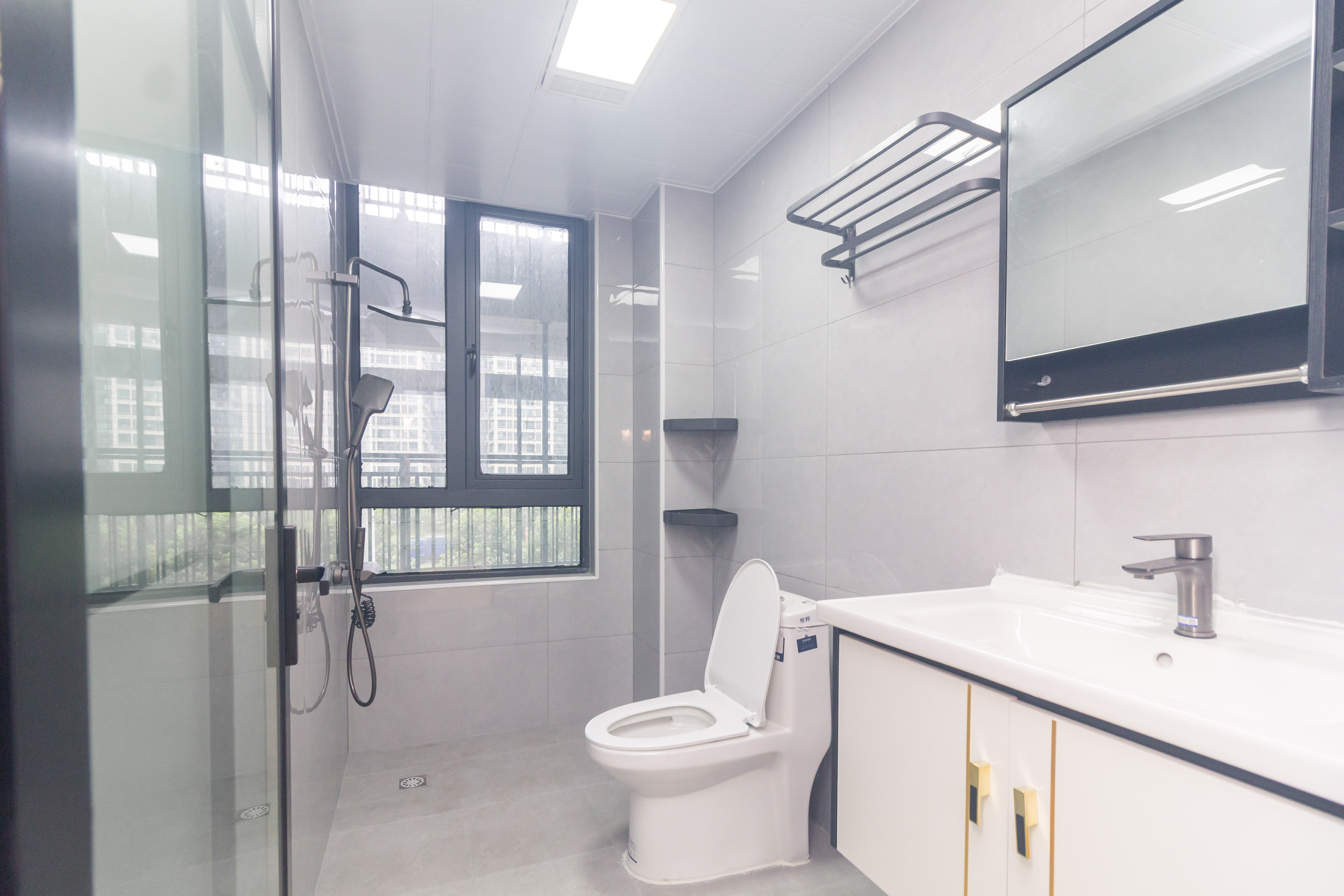 旭辉汇樾城 3室2厅2卫 98.0万 旭辉汇樾城 3室2厅2卫 98.0万卫生间