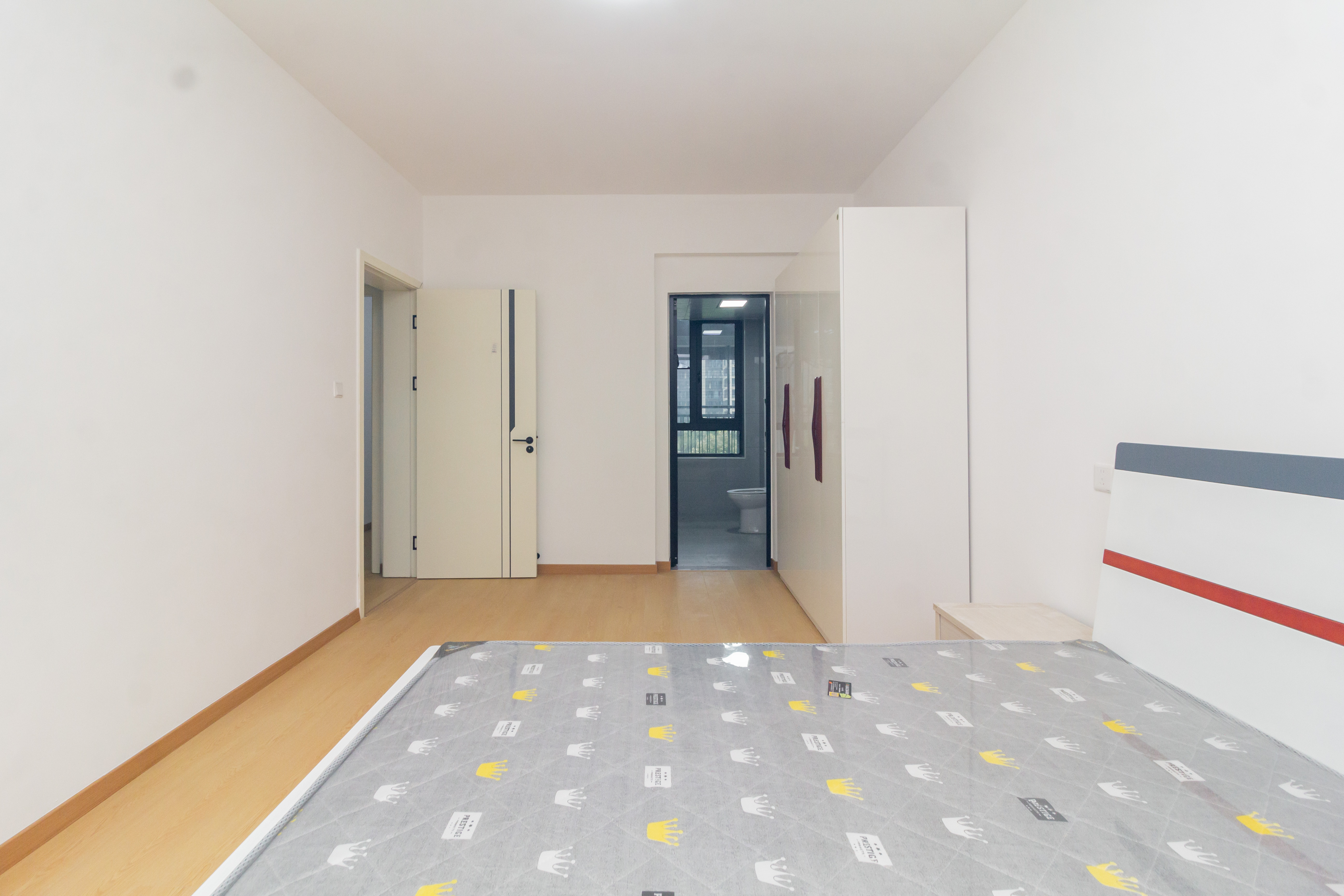 旭辉汇樾城 3室2厅2卫 98.0万 旭辉汇樾城 3室2厅2卫 98.0万卧室