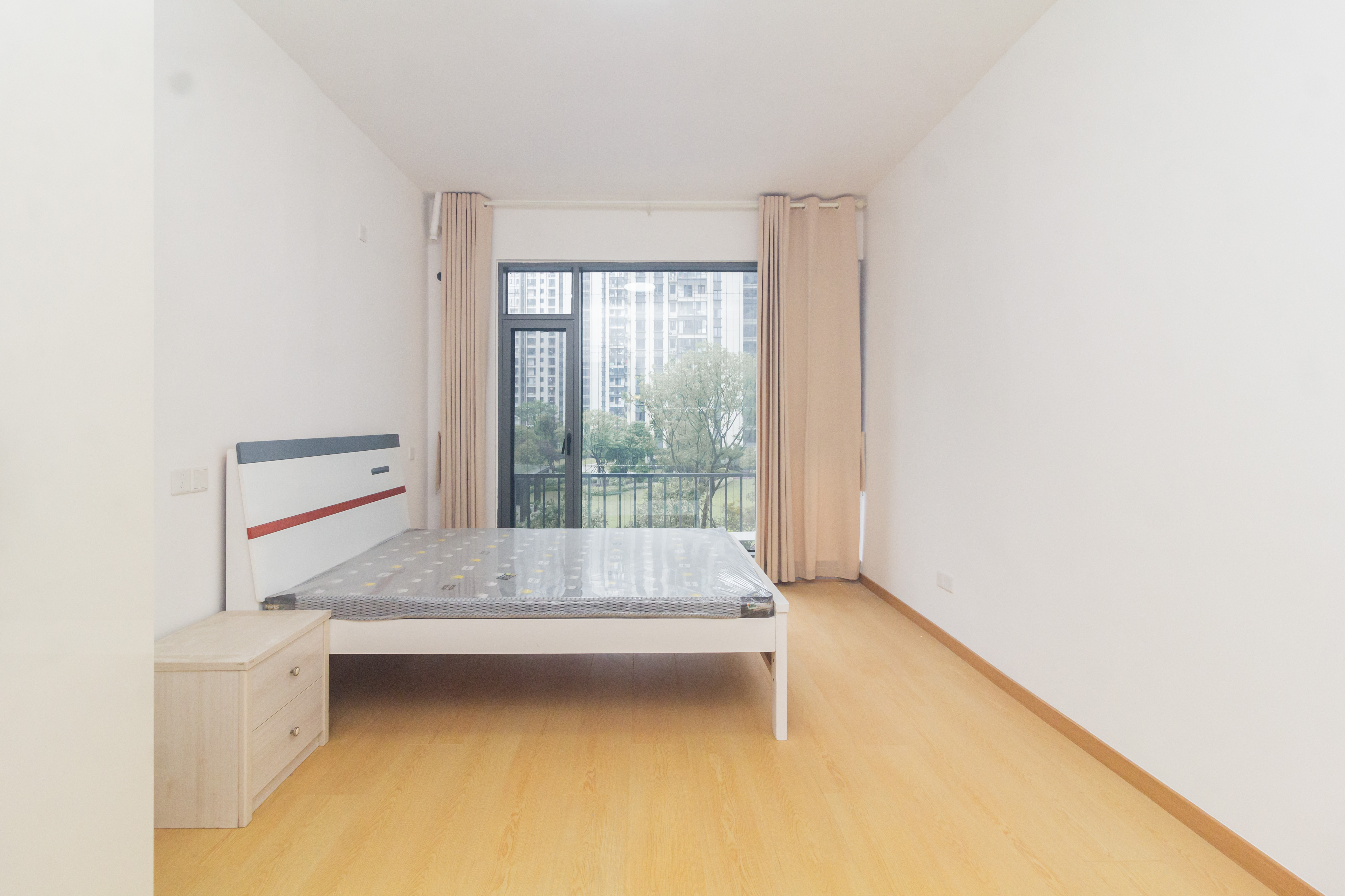 旭辉汇樾城 3室2厅2卫 98.0万 旭辉汇樾城 3室2厅2卫 98.0万卧室