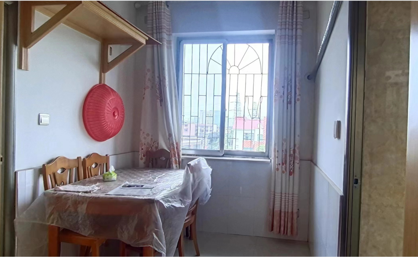 天源生活区(也叫棉纺厂单位房) 3室2厅1卫 37.0万 天源生活区(也叫棉纺厂单位房) 3室2厅1卫 37.0万室内图