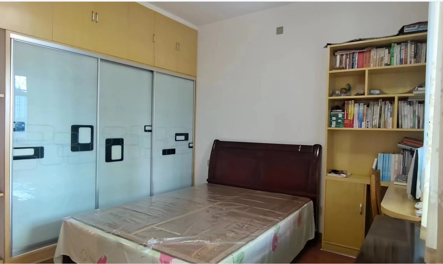 天源生活区(也叫棉纺厂单位房) 3室2厅1卫 37.0万 天源生活区(也叫棉纺厂单位房) 3室2厅1卫 37.0万室内图