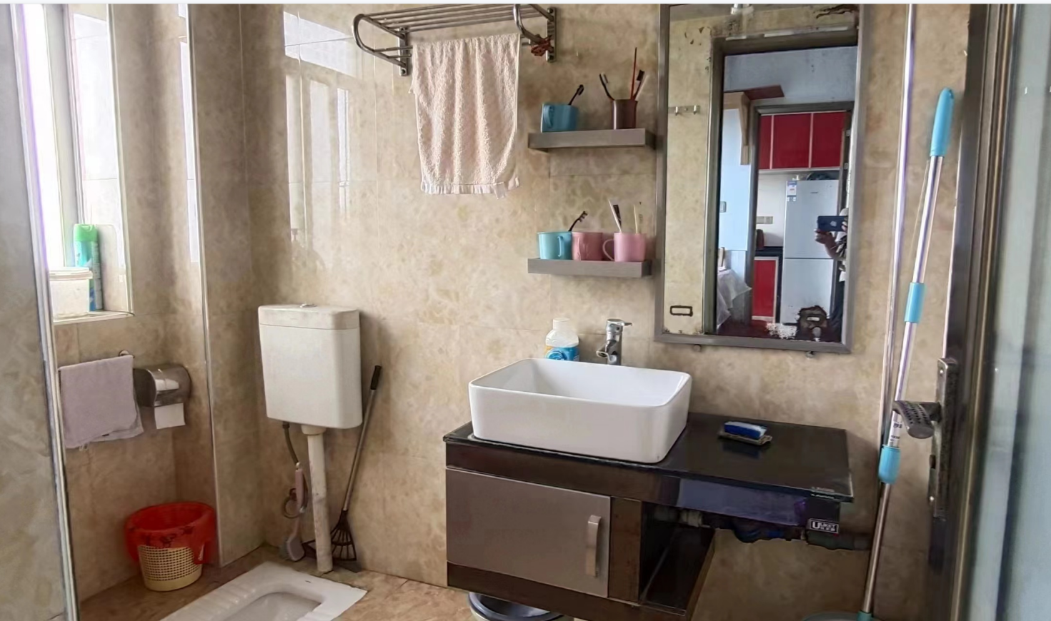 天源生活区(也叫棉纺厂单位房) 3室2厅1卫 37.0万 天源生活区(也叫棉纺厂单位房) 3室2厅1卫 37.0万室内图