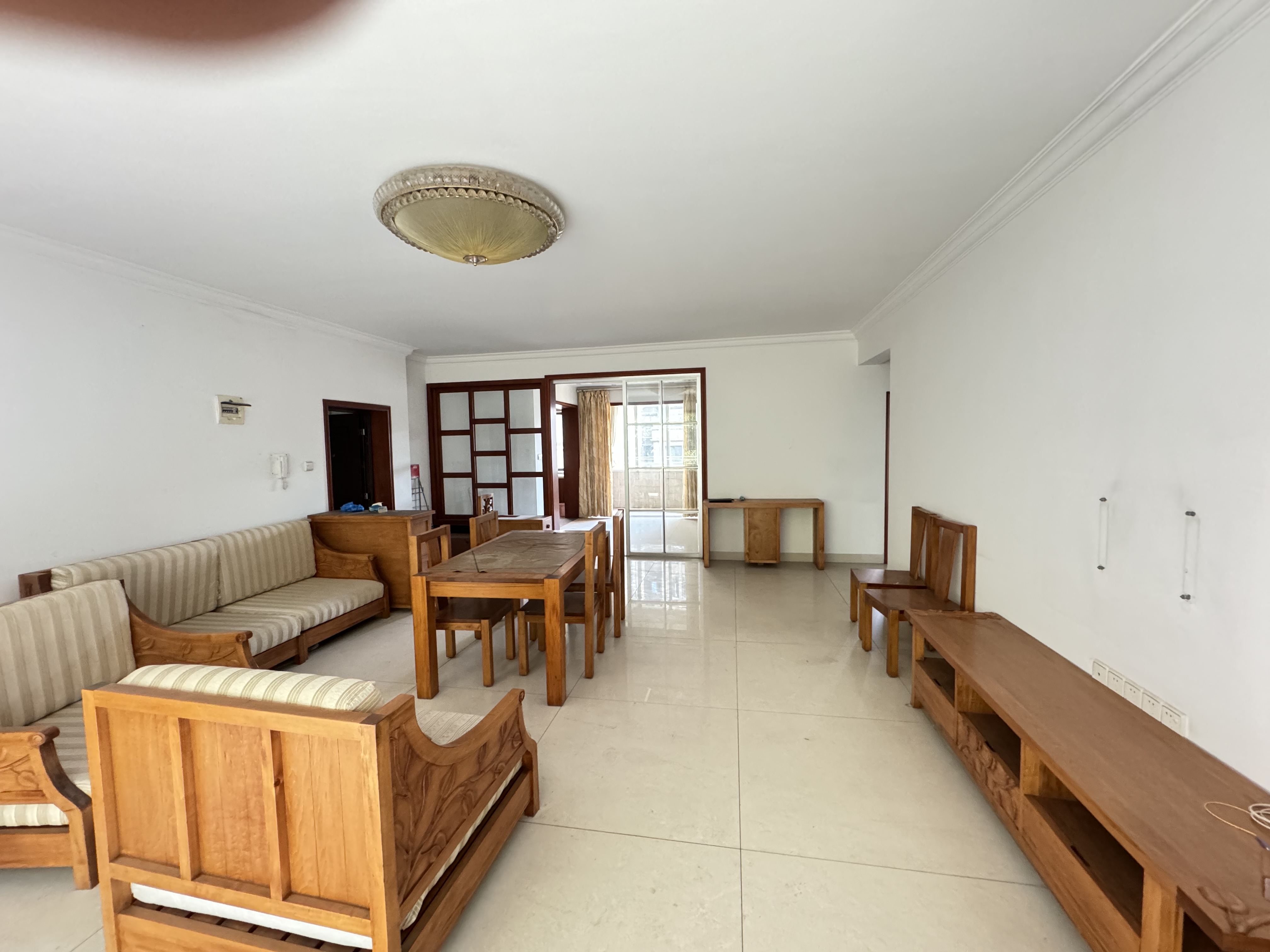 海创明珠花园 4室2厅1卫 95.0万 海创明珠花园 4室2厅1卫 95.0万室内图