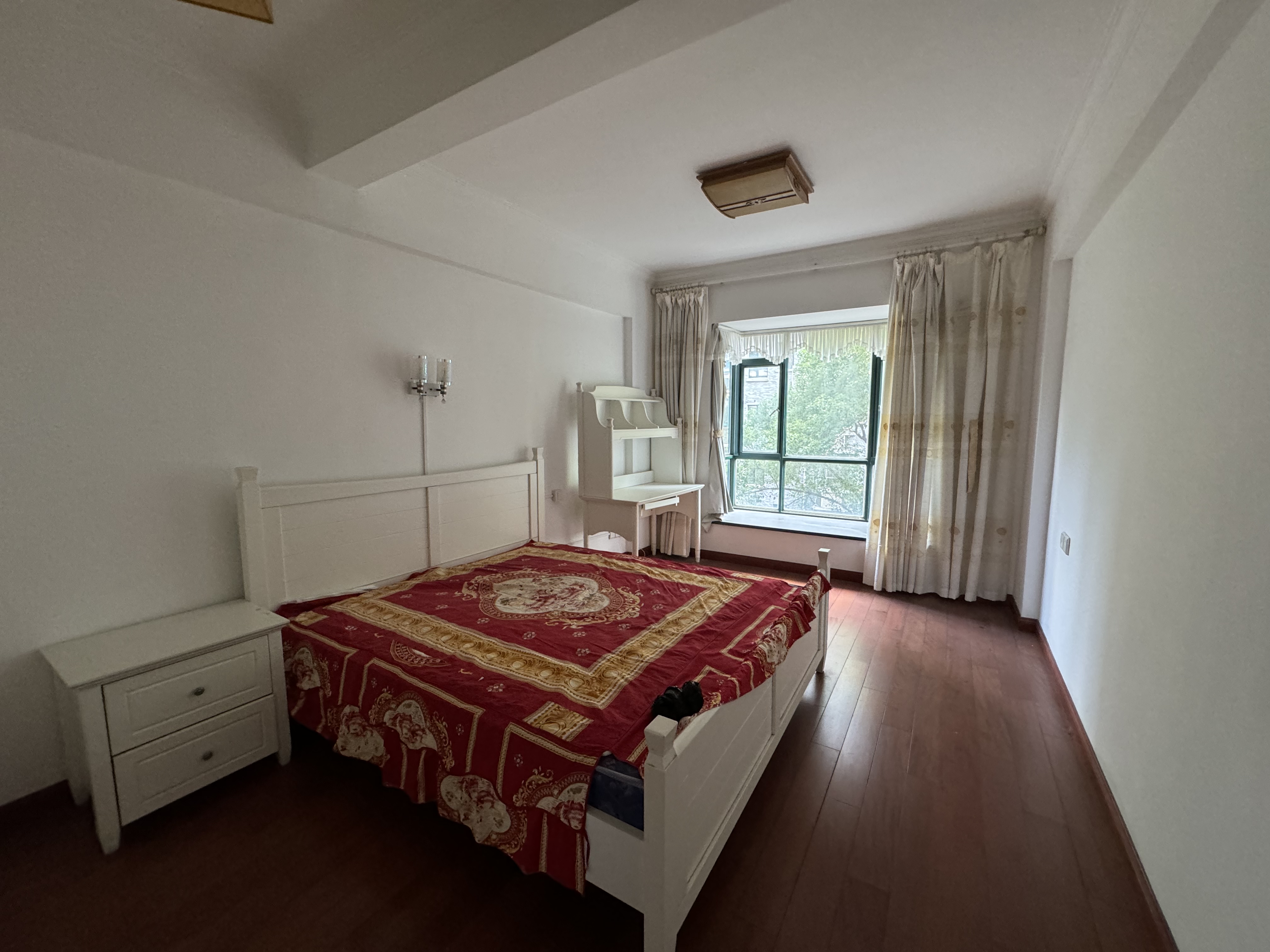 海创明珠花园 4室2厅1卫 95.0万 海创明珠花园 4室2厅1卫 95.0万室内图