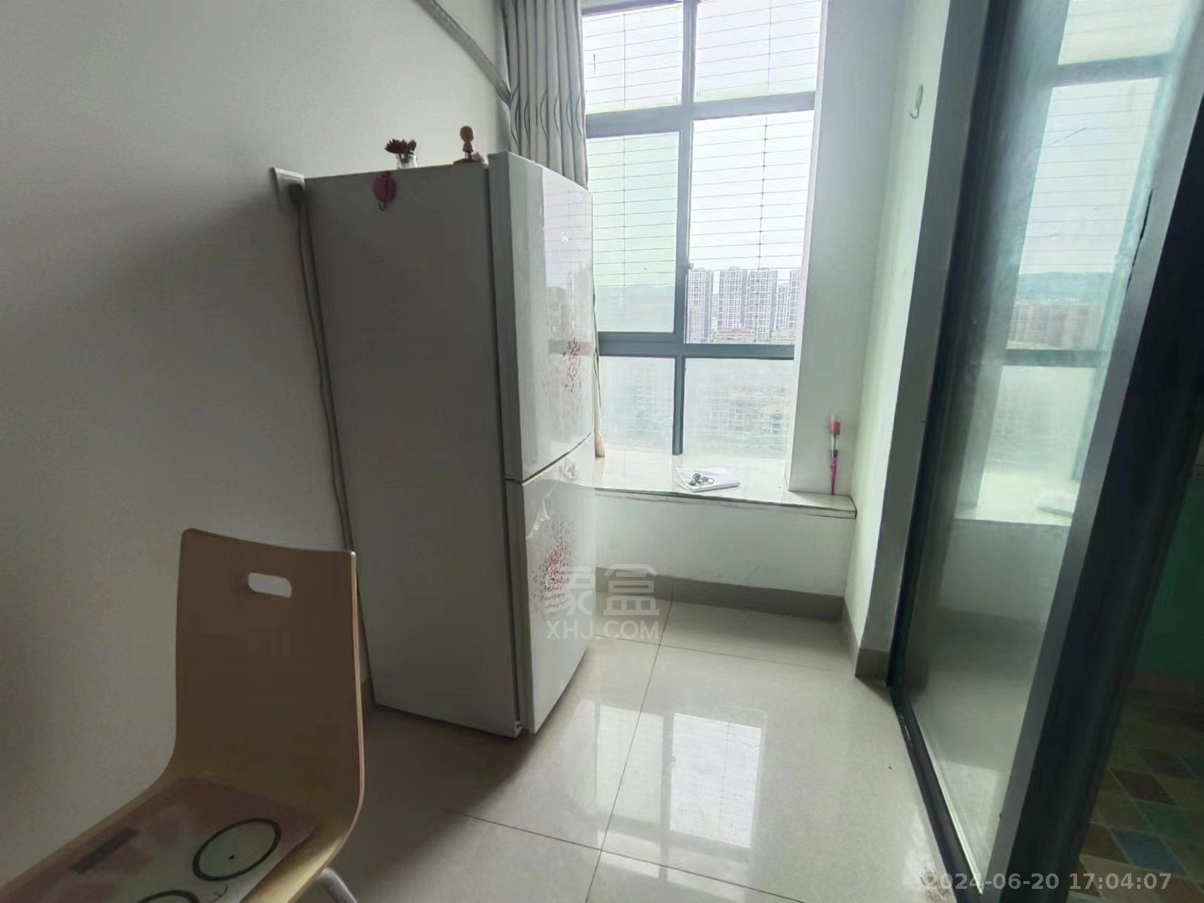 中建御山和苑  1室1厅1卫   1200.00元/月室内图