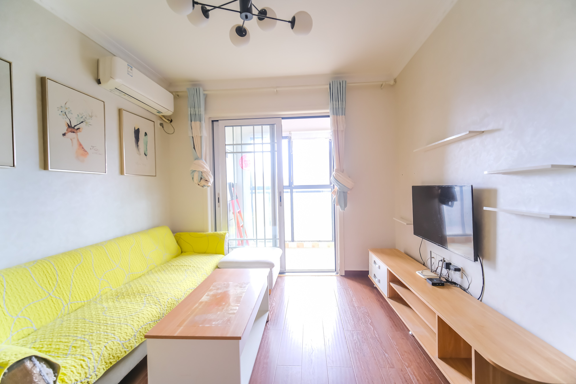 花样年华  1室1厅1卫    36.8万 花样年华  1室1厅1卫    36.8万客厅