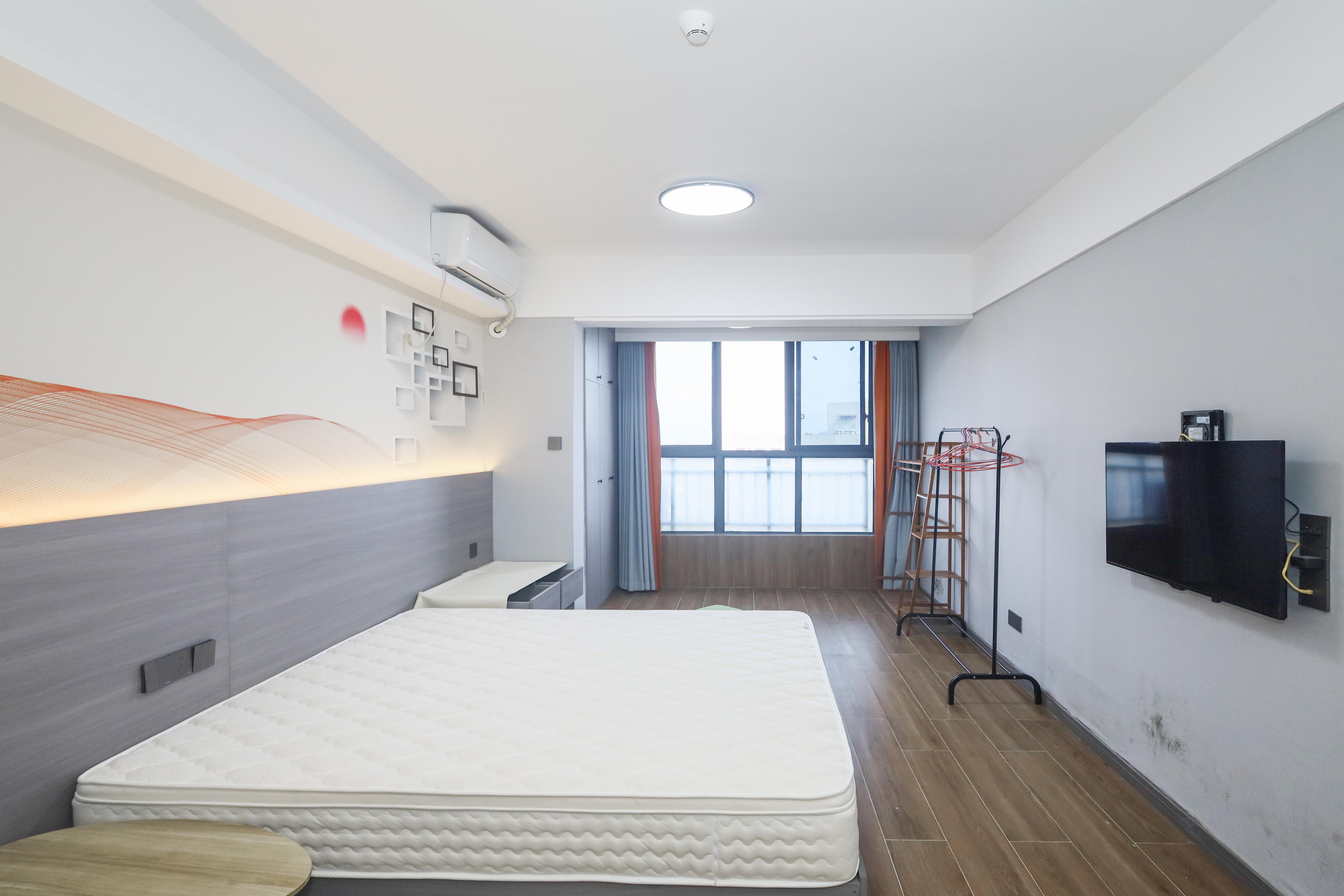 保利麓谷林语I区  1室1厅1卫    28.0万 保利麓谷林语I区  1室1厅1卫    28.0万客厅