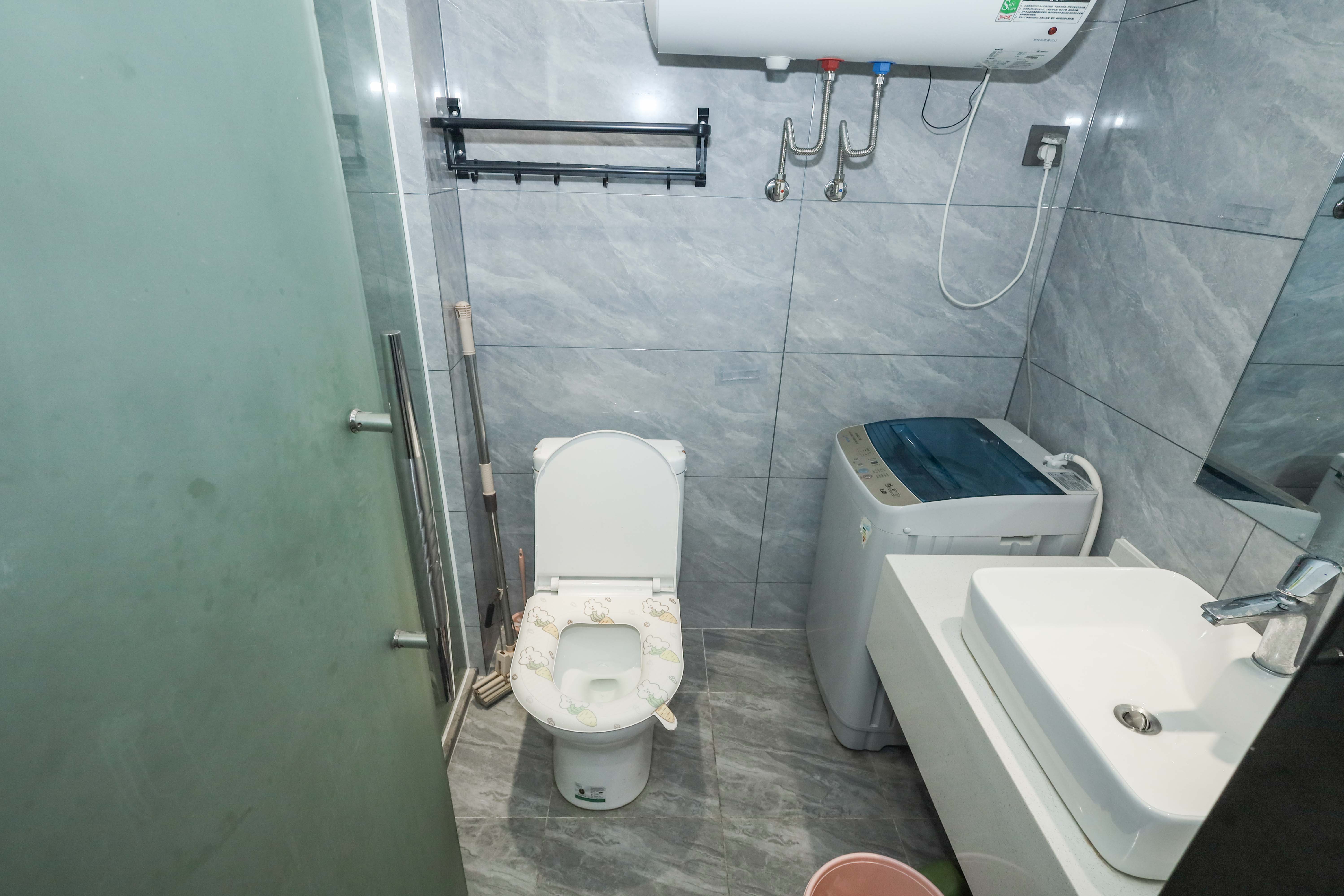 保利麓谷林语I区  1室1厅1卫    28.0万 保利麓谷林语I区  1室1厅1卫    28.0万卫生间