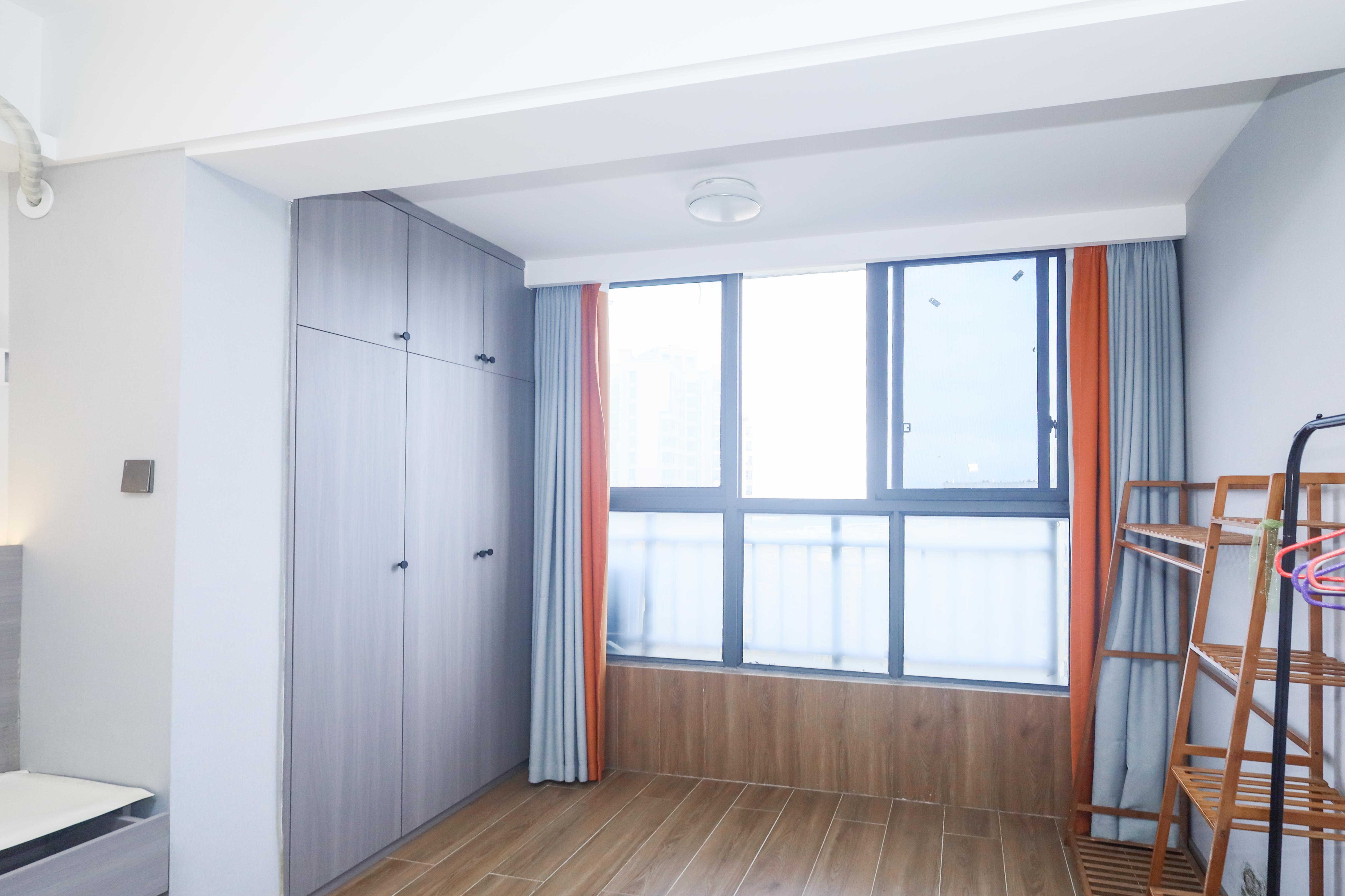 保利麓谷林语I区  1室1厅1卫    28.0万 保利麓谷林语I区  1室1厅1卫    28.0万阳台