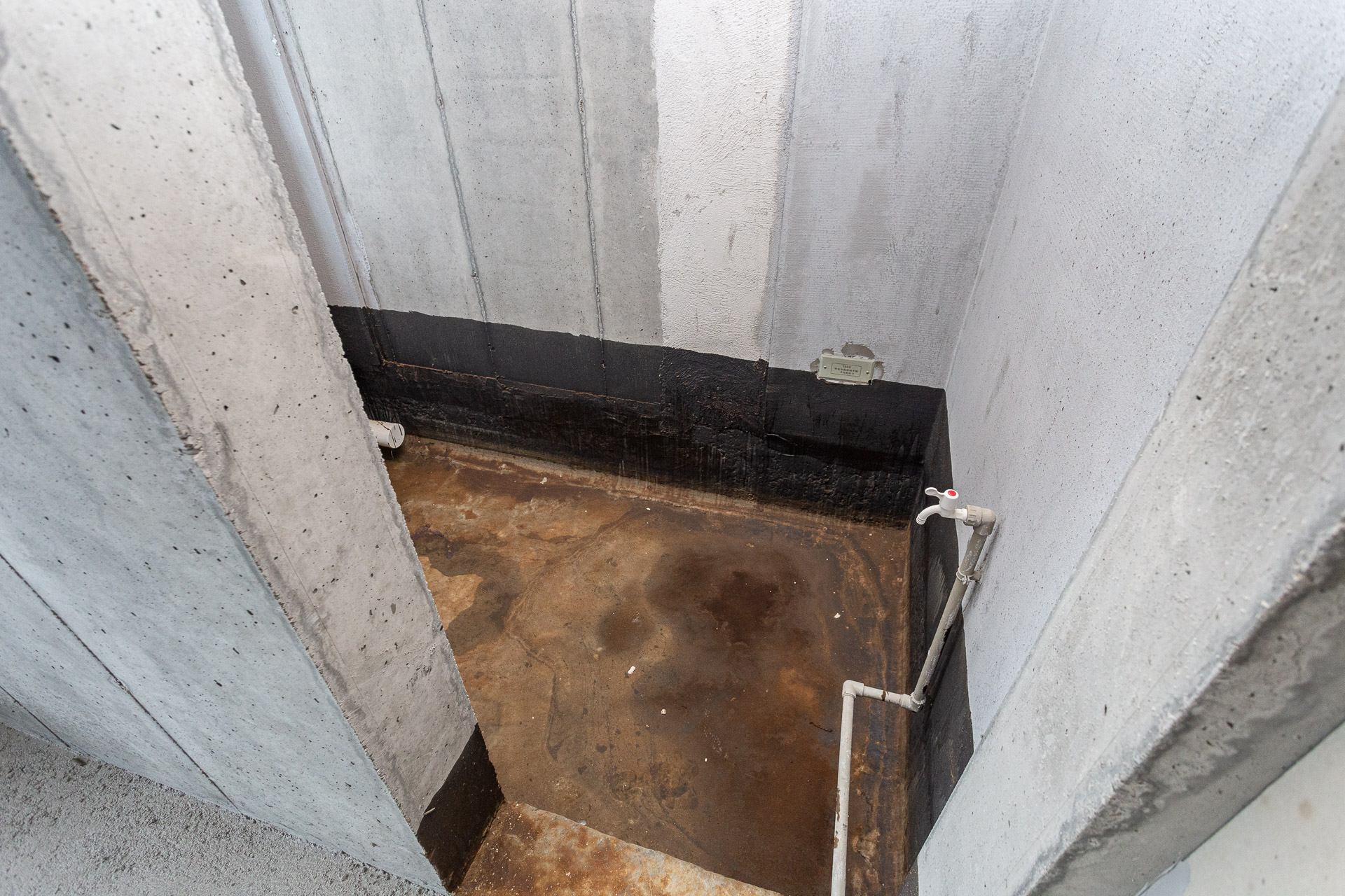 润和湘江天地E区  4室2厅3卫    235.0万 润和湘江天地E区  4室2厅3卫    235.0万卫生间