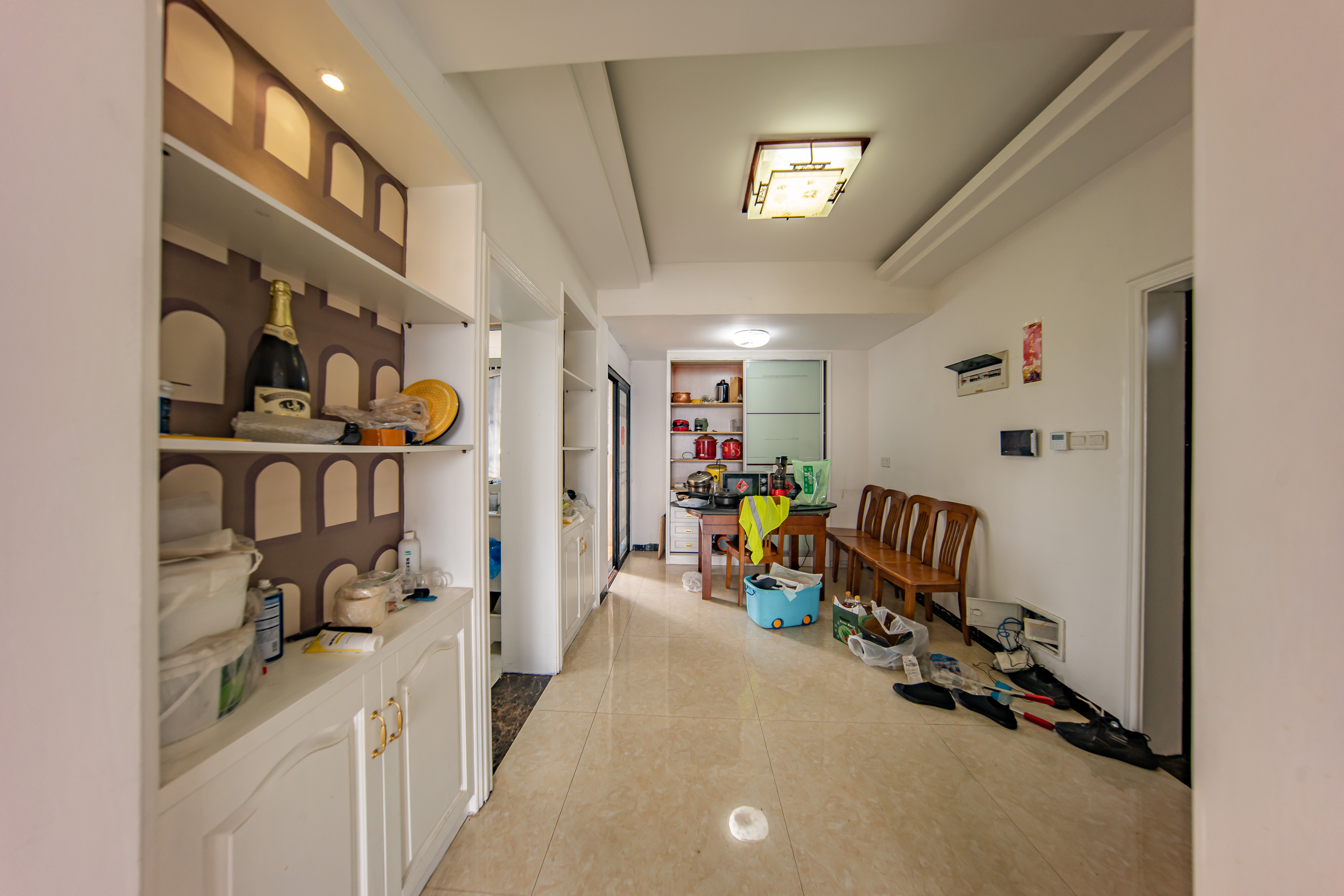 金鼎公园尚 3室2厅2卫 69.8万 金鼎公园尚 3室2厅2卫 69.8万客厅