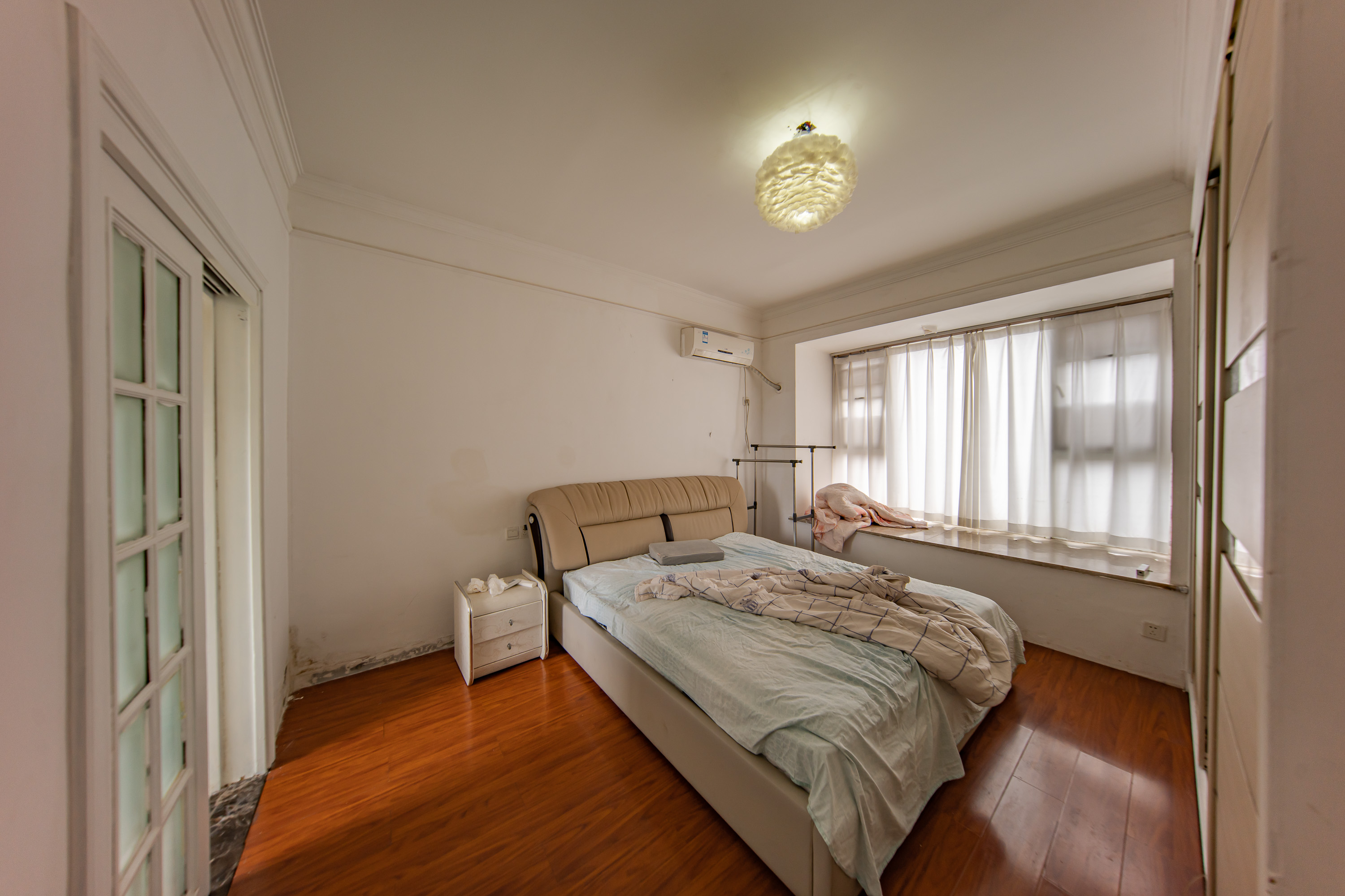 金鼎公园尚 3室2厅2卫 69.8万 金鼎公园尚 3室2厅2卫 69.8万卧室