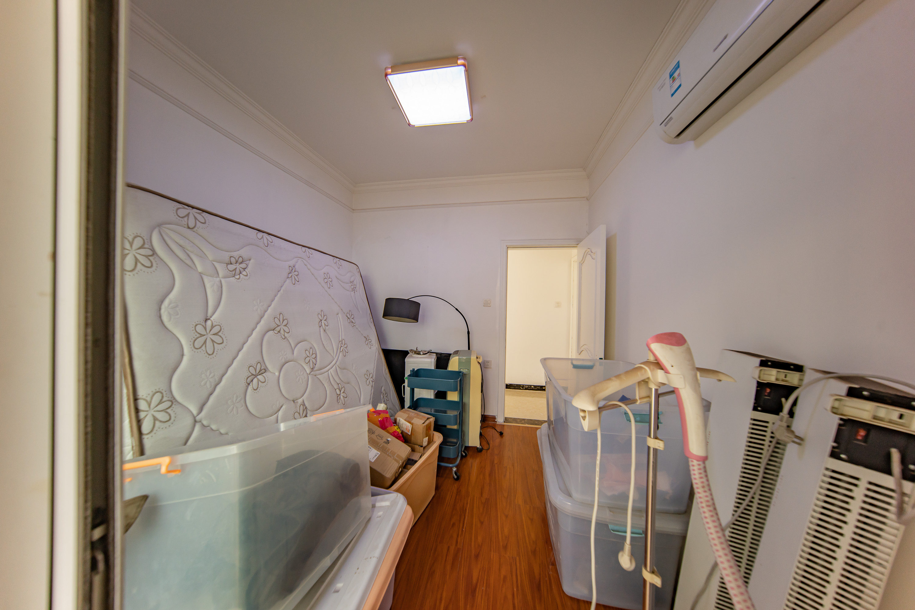 金鼎公园尚 3室2厅2卫 69.8万 金鼎公园尚 3室2厅2卫 69.8万卧室