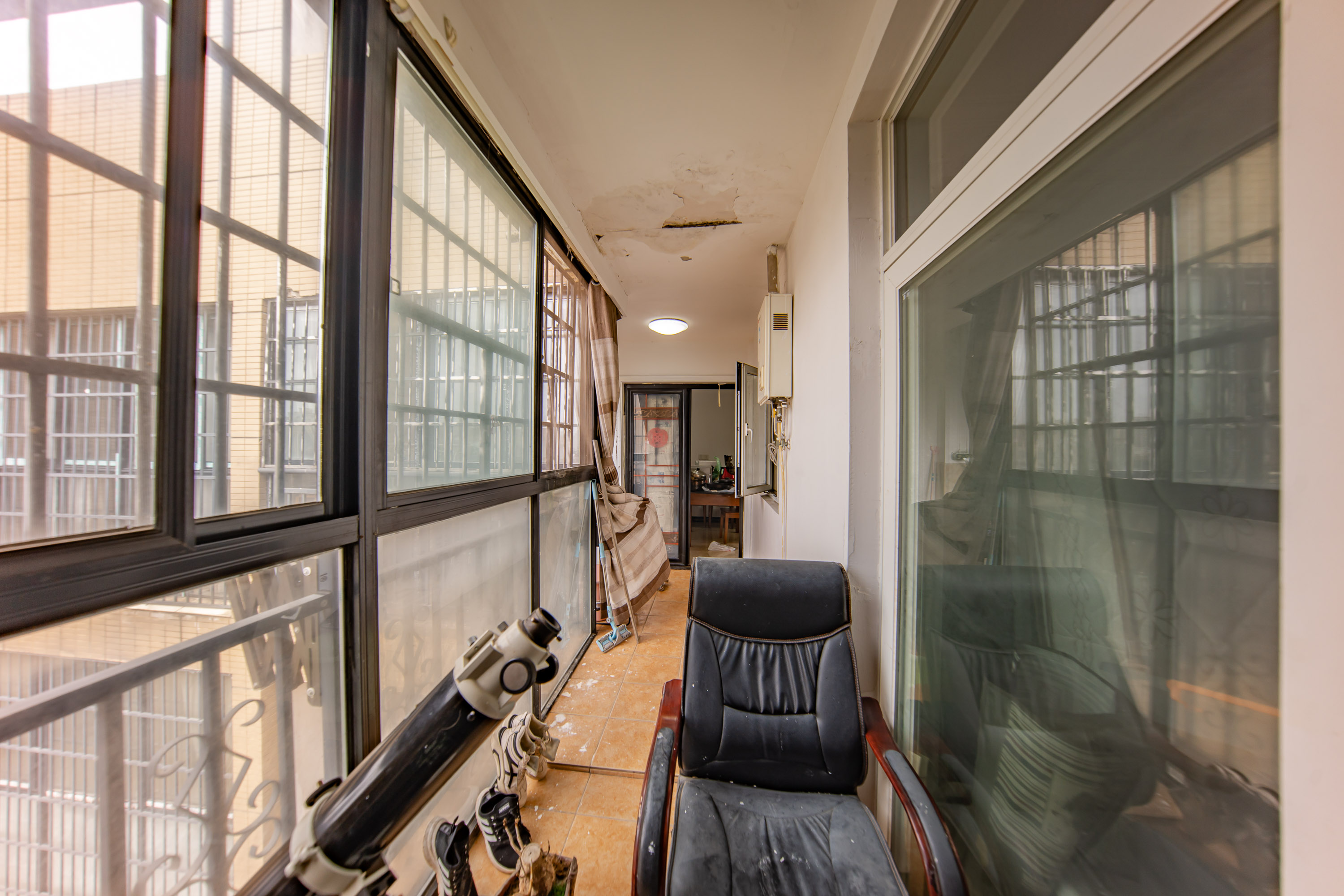 金鼎公园尚 3室2厅2卫 69.8万 金鼎公园尚 3室2厅2卫 69.8万阳台