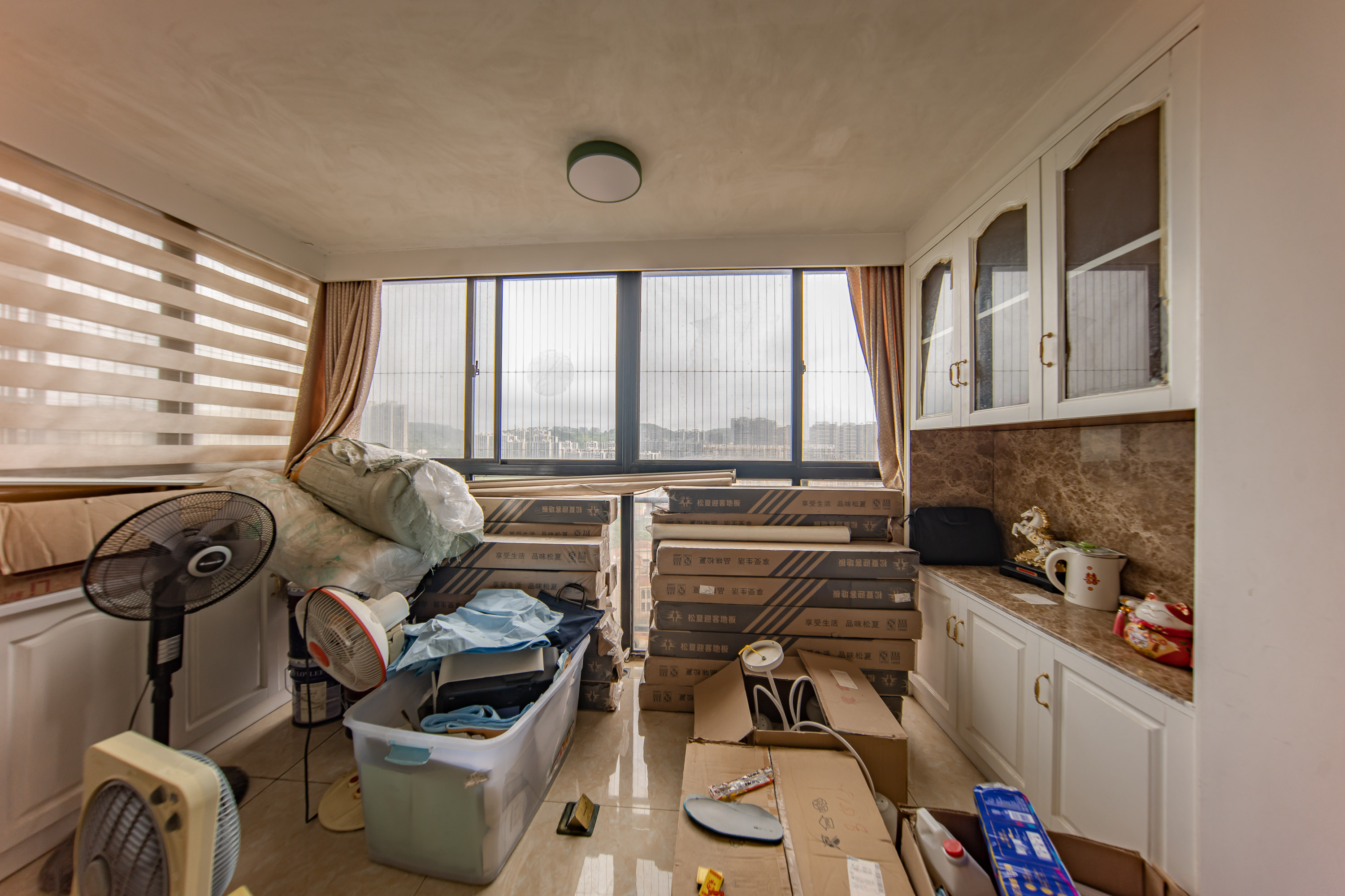 金鼎公园尚 3室2厅2卫 69.8万 金鼎公园尚 3室2厅2卫 69.8万阳台