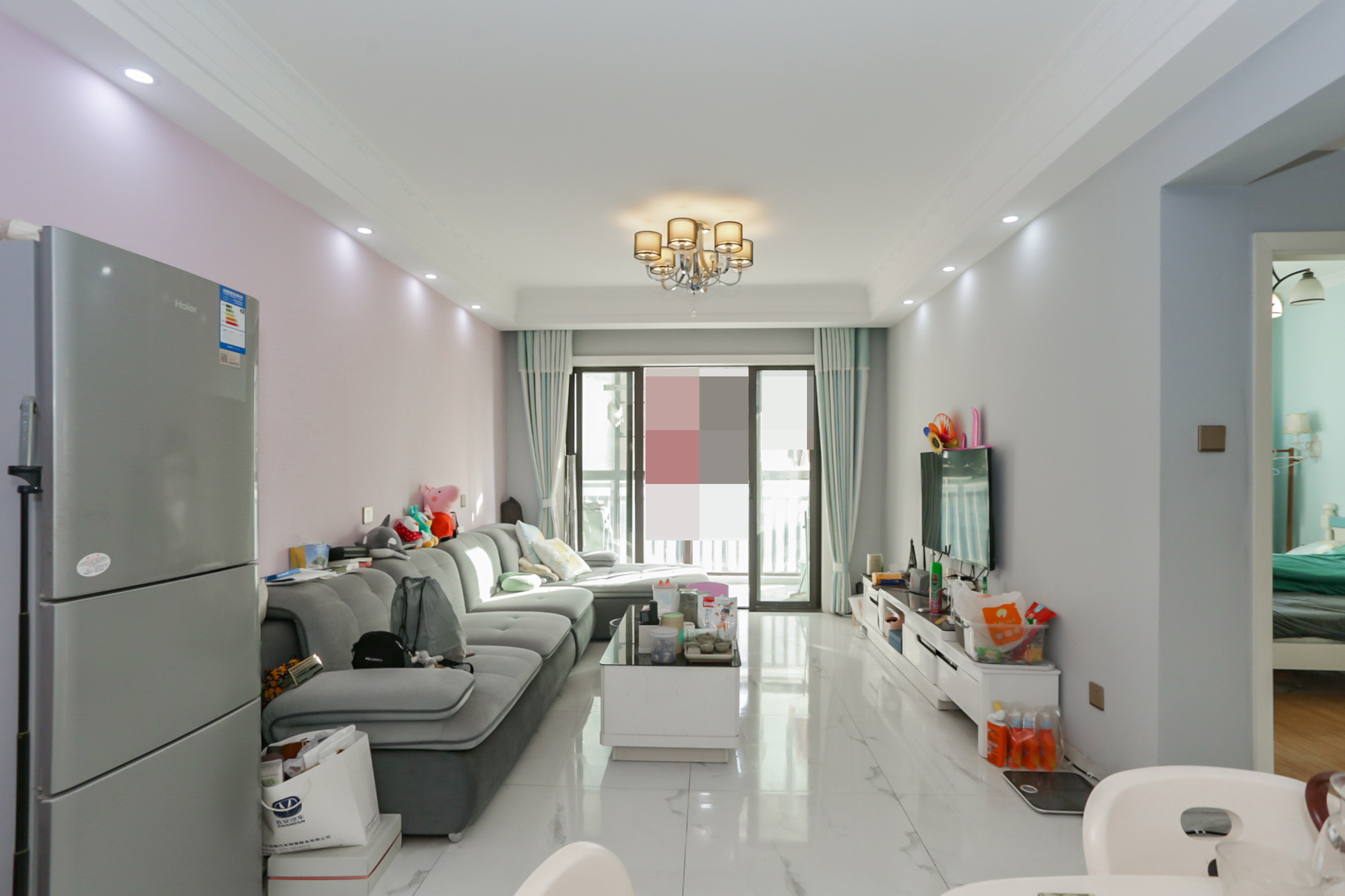 钰龙天下二期(钰龙佳园) 3室2厅2卫 182.0万 钰龙天下二期(钰龙佳园) 3室2厅2卫 182.0万客厅