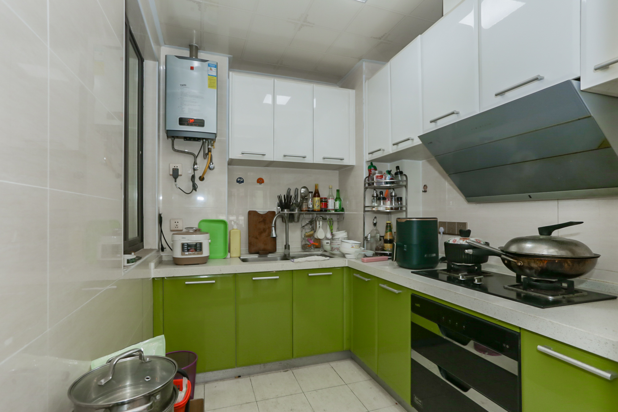 钰龙天下二期(钰龙佳园) 3室2厅2卫 182.0万 钰龙天下二期(钰龙佳园) 3室2厅2卫 182.0万厨房