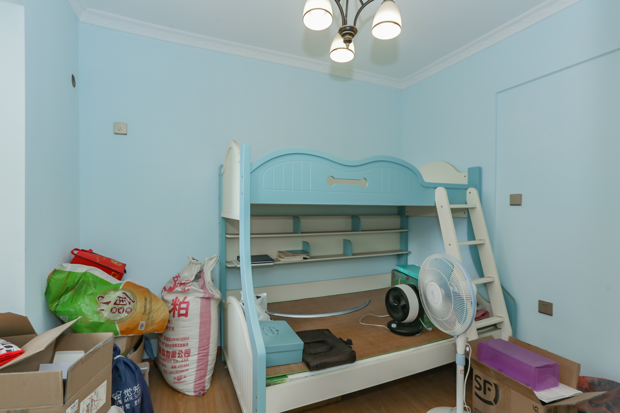 钰龙天下二期(钰龙佳园) 3室2厅2卫 182.0万 钰龙天下二期(钰龙佳园) 3室2厅2卫 182.0万卧室